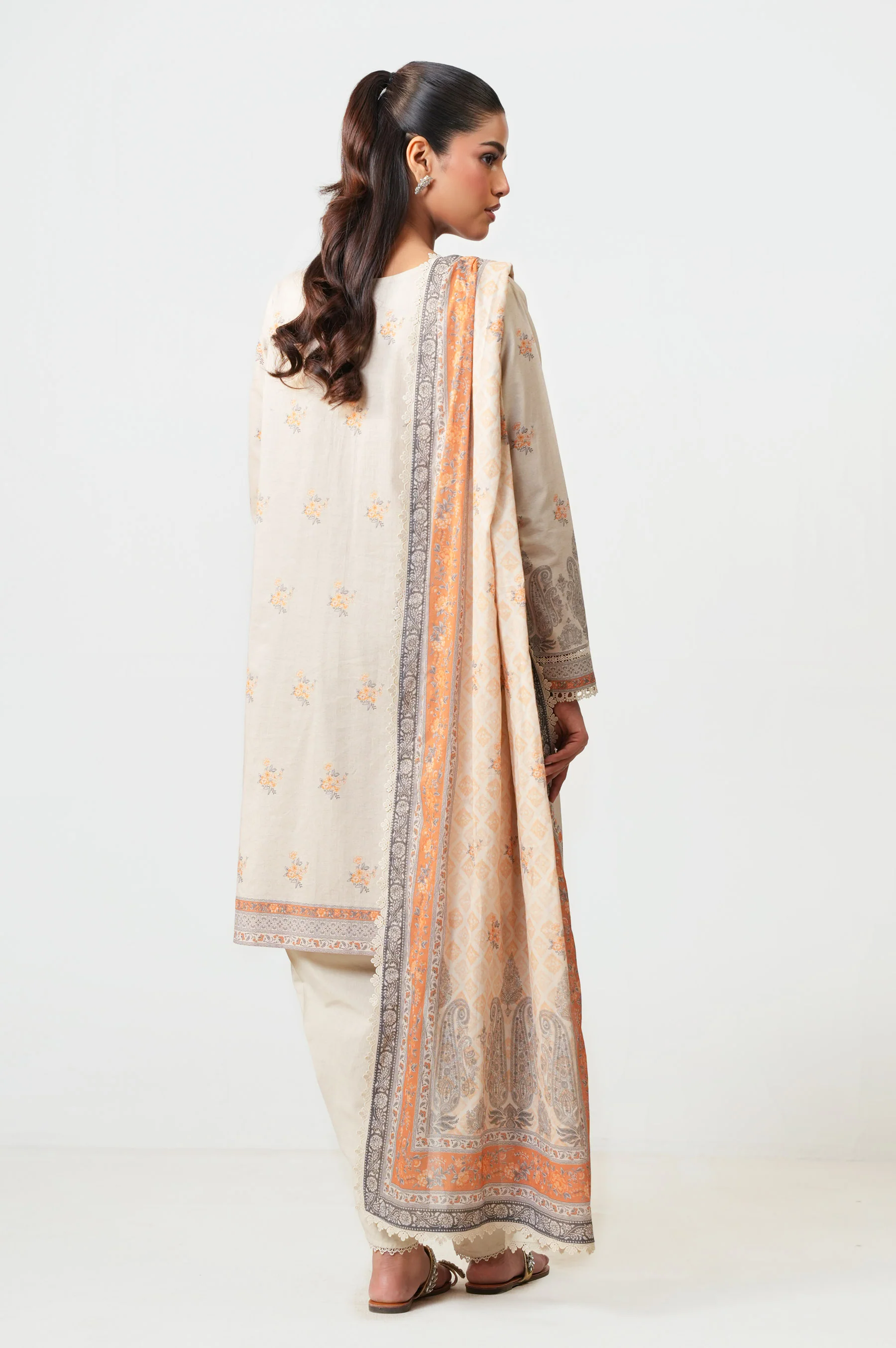 UNSTITCHED PRINTED SUIT - Image 4