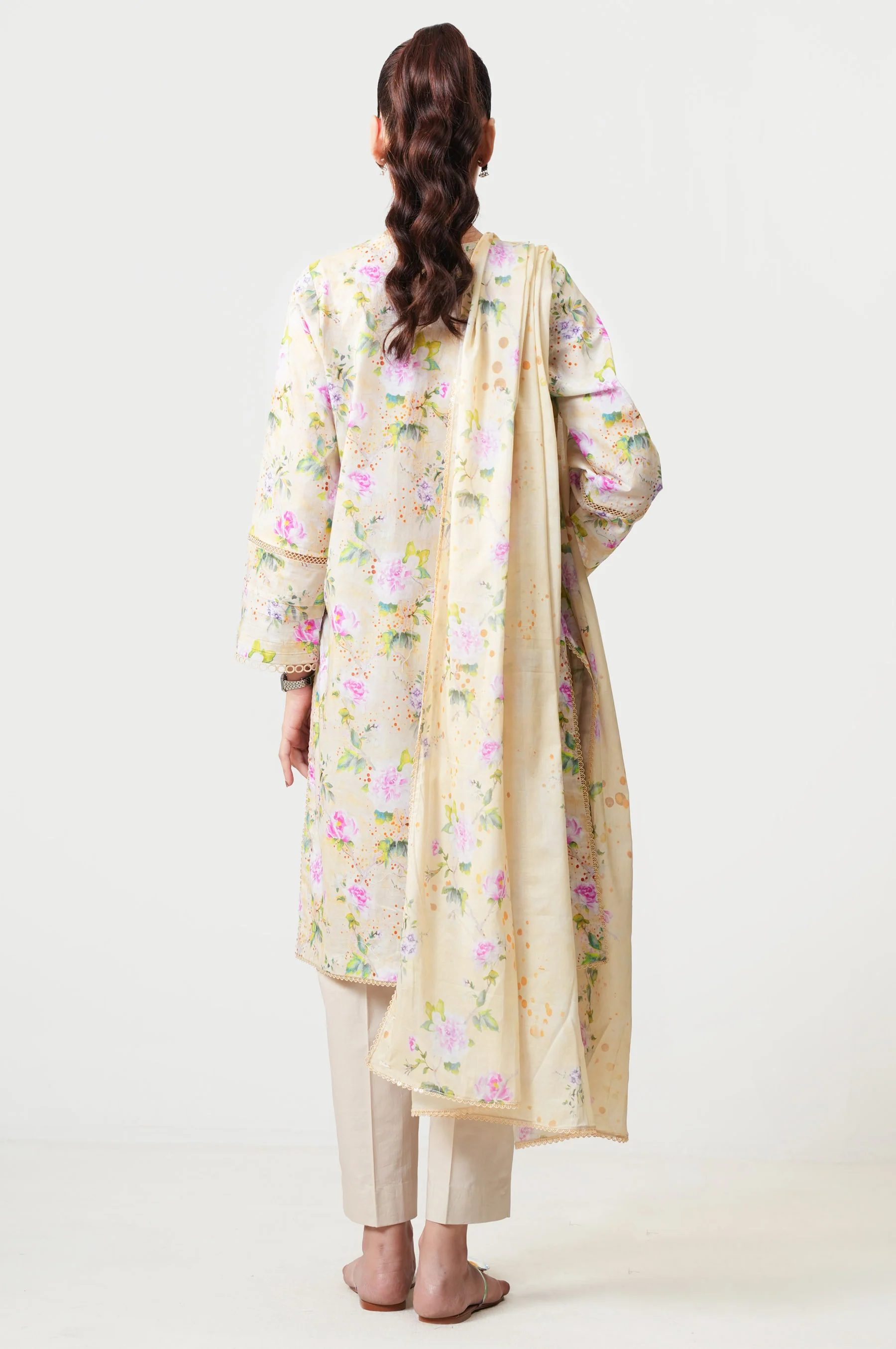 UNSTITCHED PRINTED SUIT - Image 5