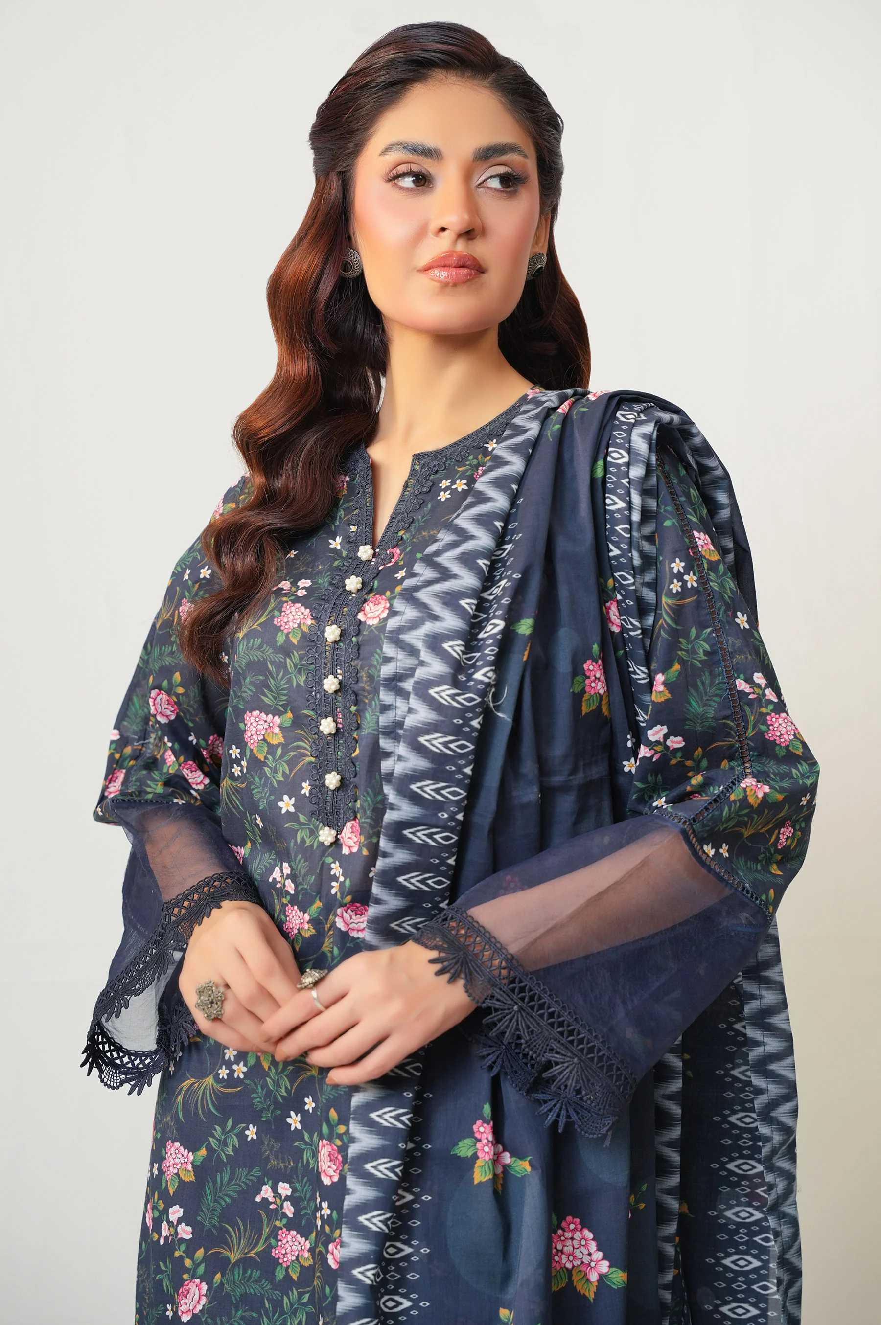 UNSTITCHED PRINTED SUIT - Image 2
