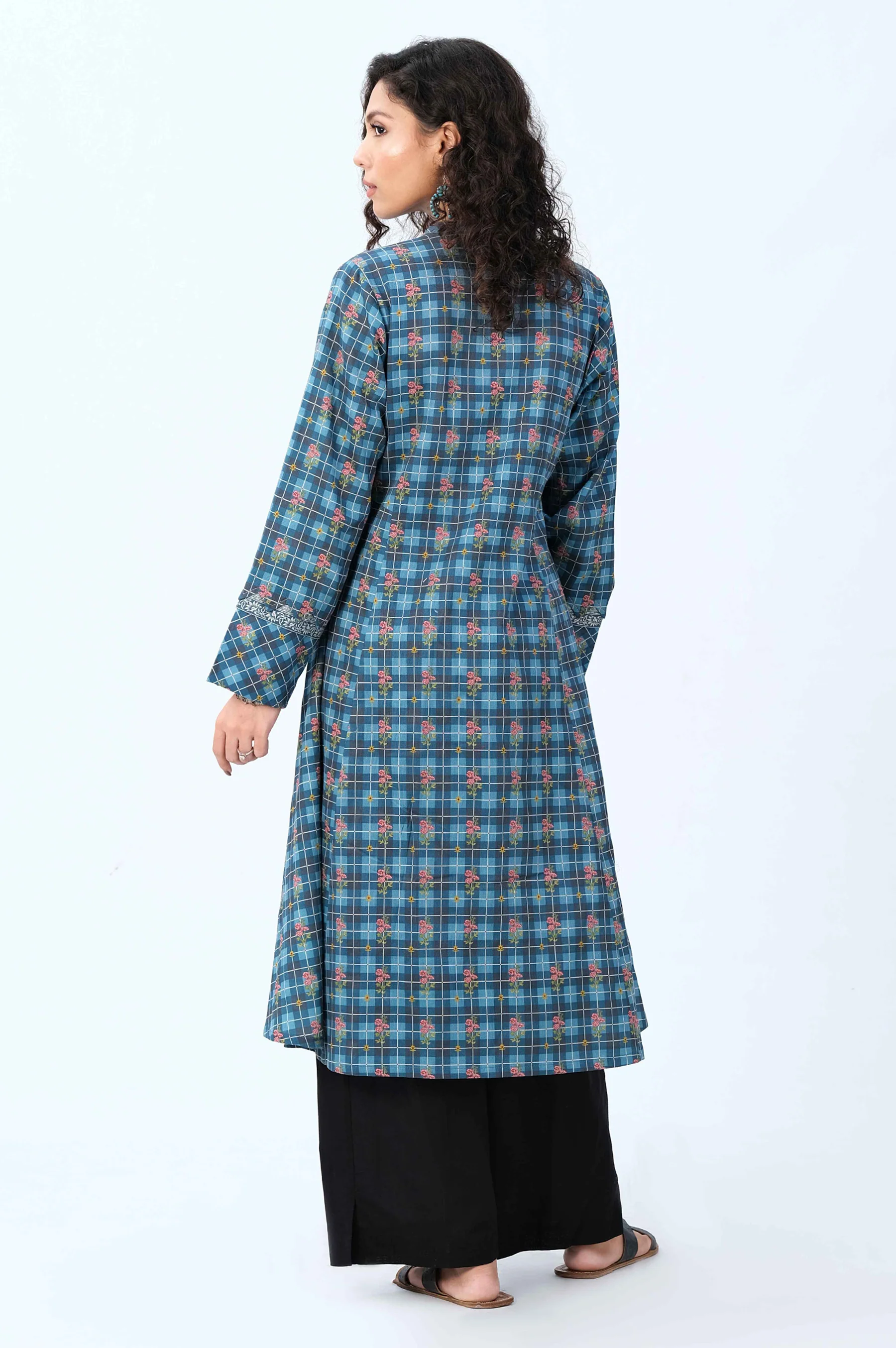 Unstitched 1 Piece Printed Khaddar Shirt - Image 3