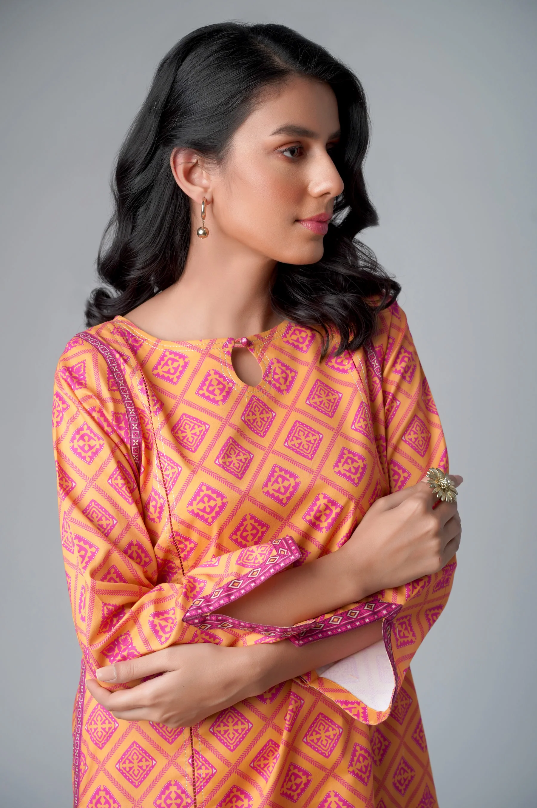 Unstitched 1 Piece Printed Lawn Shirt - Image 4
