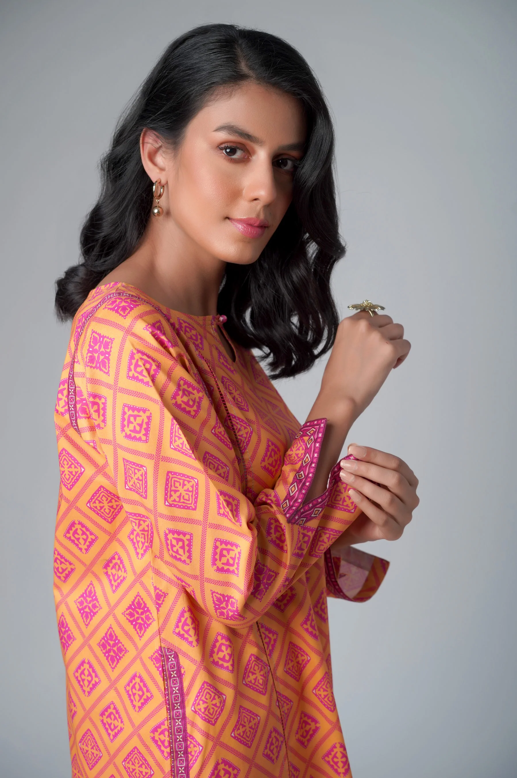 Unstitched 1 Piece Printed Lawn Shirt - Image 5