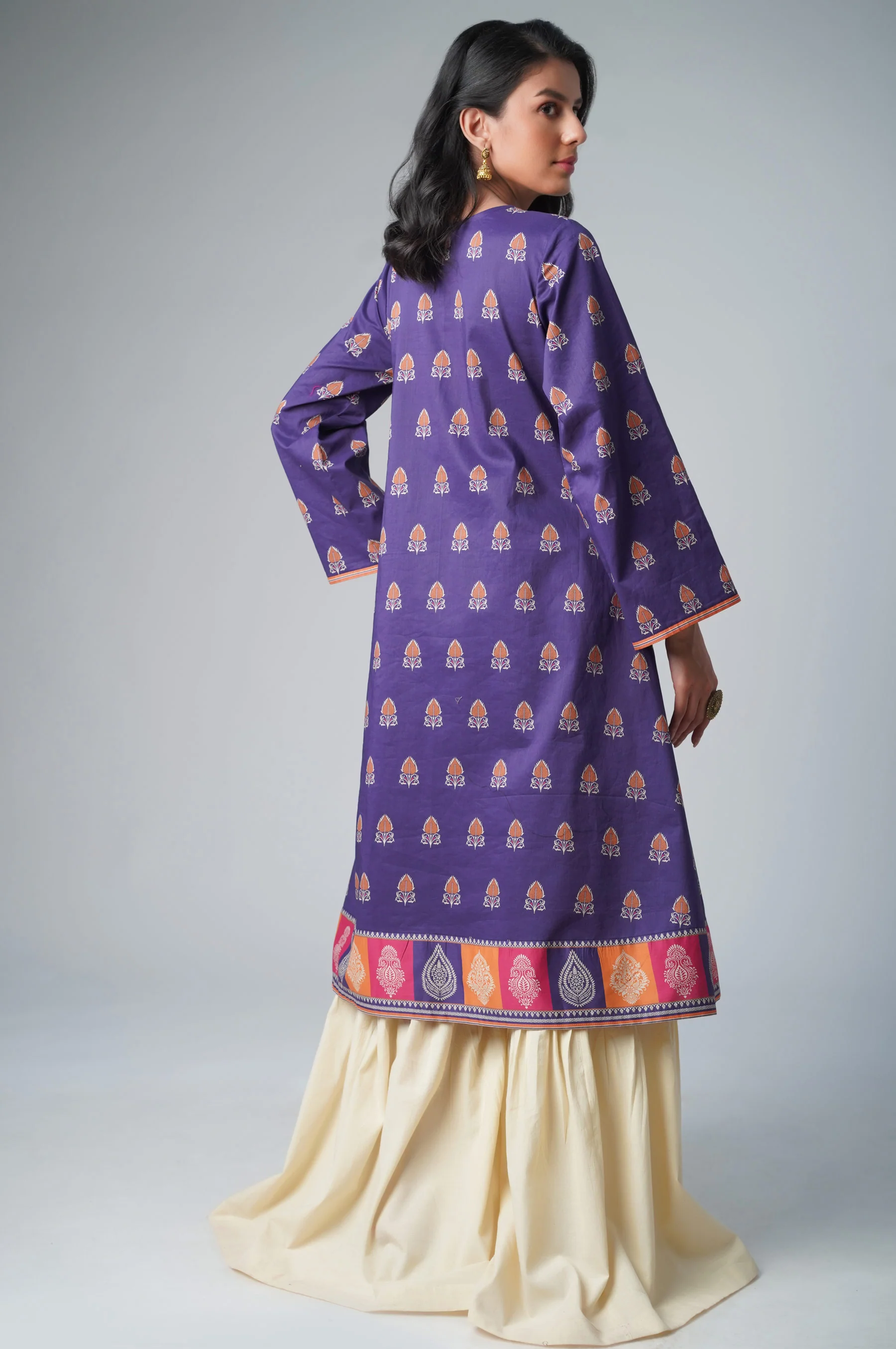 Unstitched 1 Piece Printed Lawn Shirt - Image 3