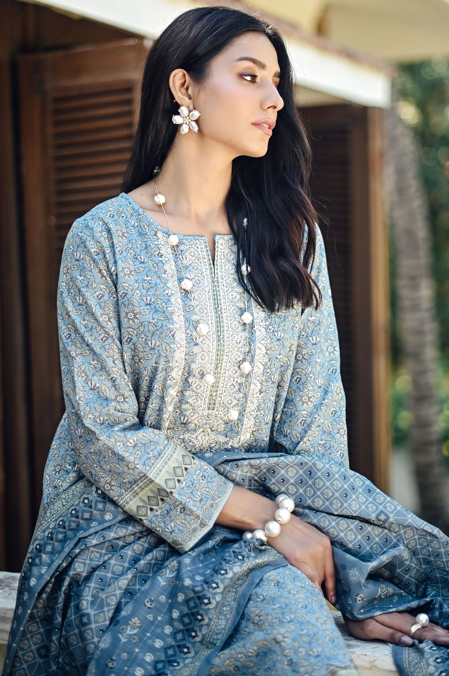 Unstitched 2 Piece Embroidered Cottel Suit with Khaddar Dupatta