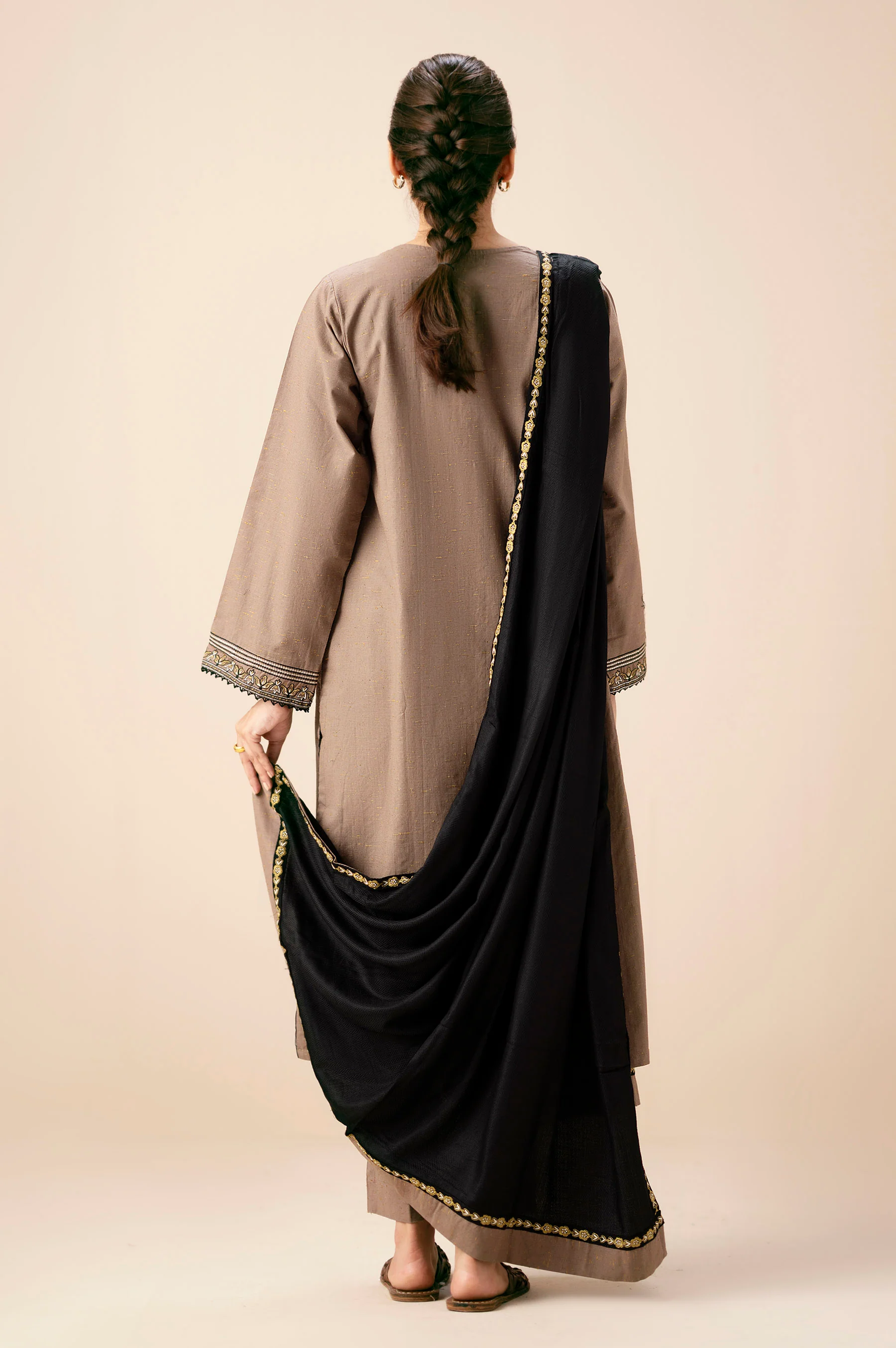 UNSTITCHED EMBROIDERED SHIRT BOTTOM SUIT - Image 5
