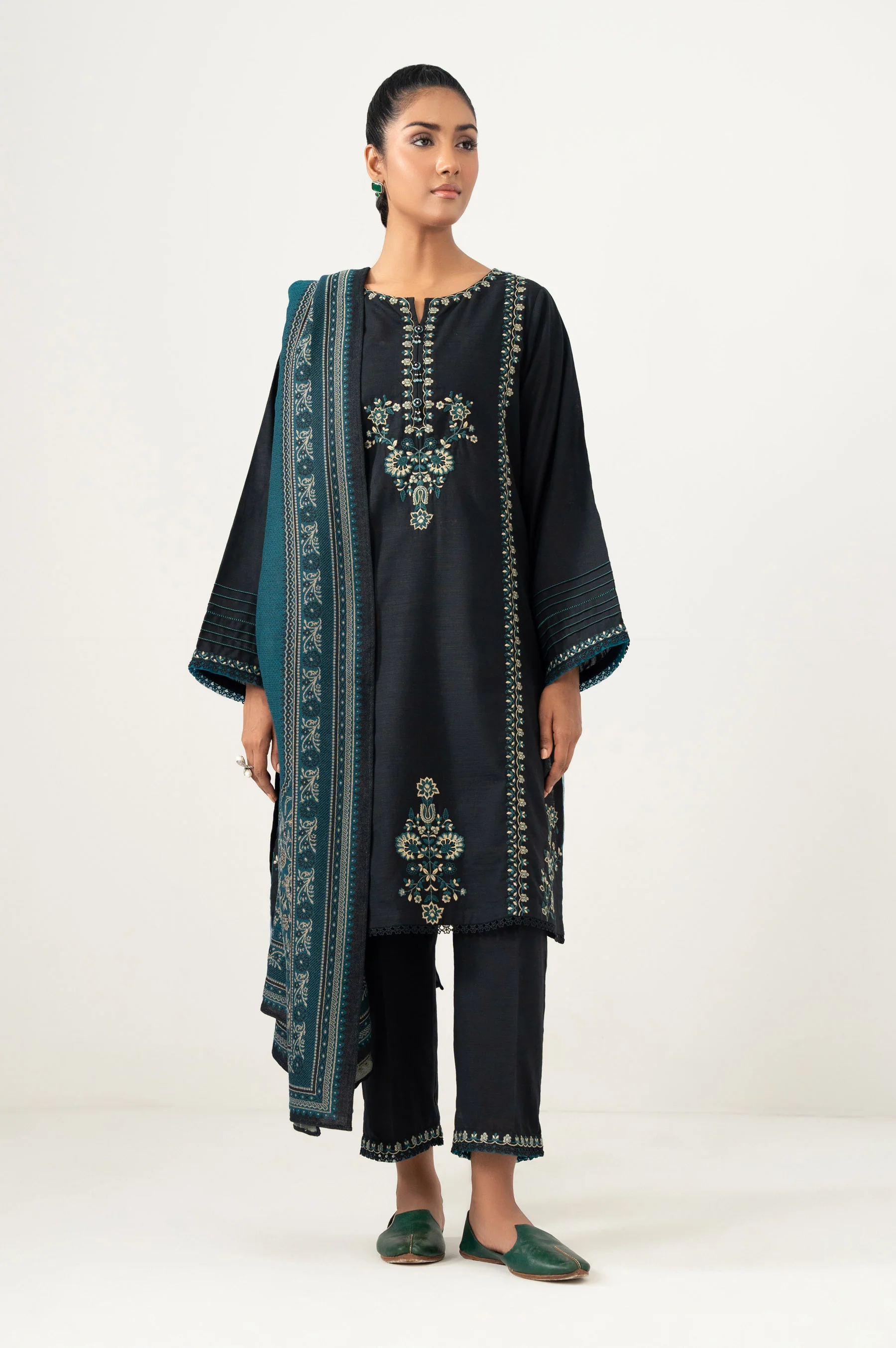 UNSTITCHED EMBROIDERED SHIRT BOTTOM SUIT