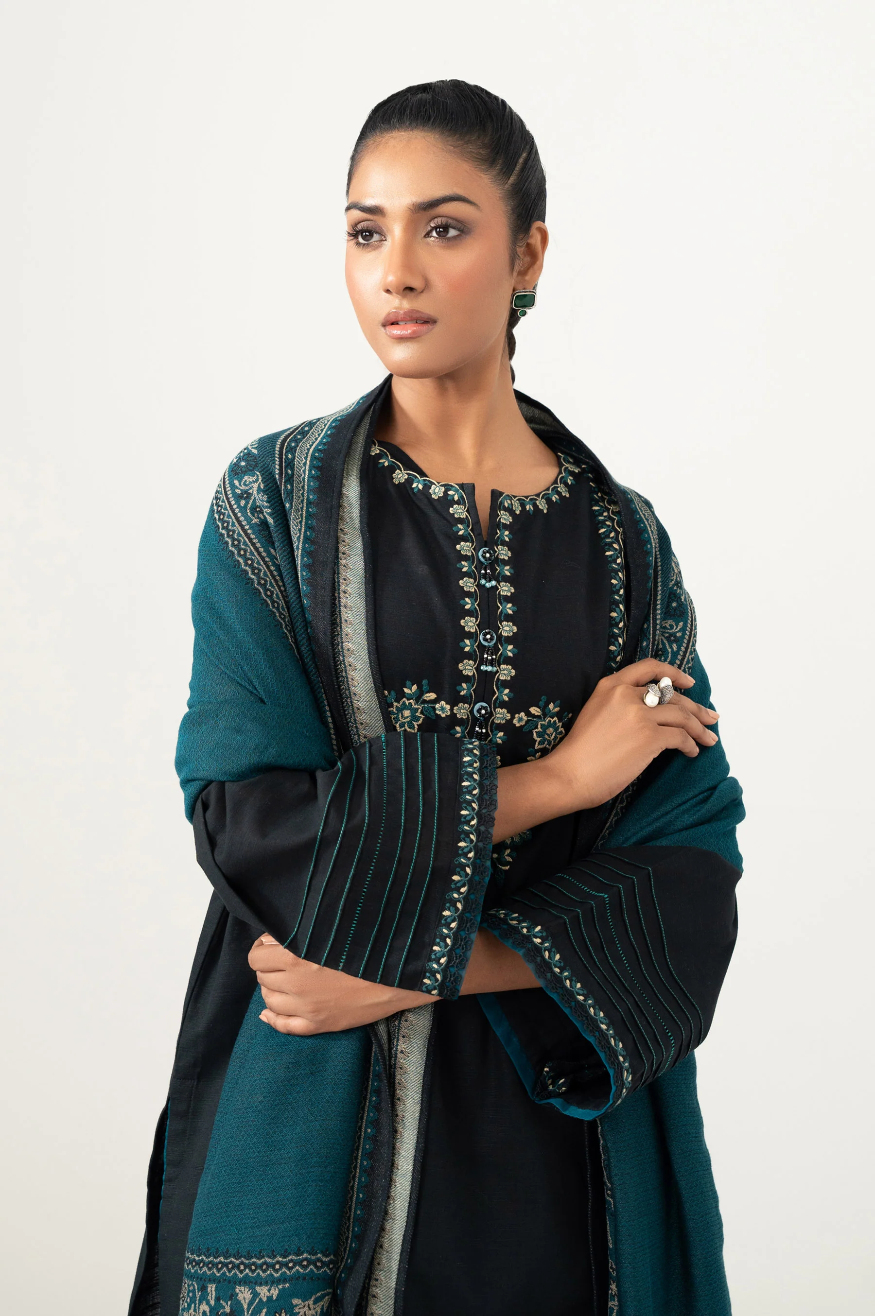 UNSTITCHED EMBROIDERED SHIRT BOTTOM SUIT - Image 2