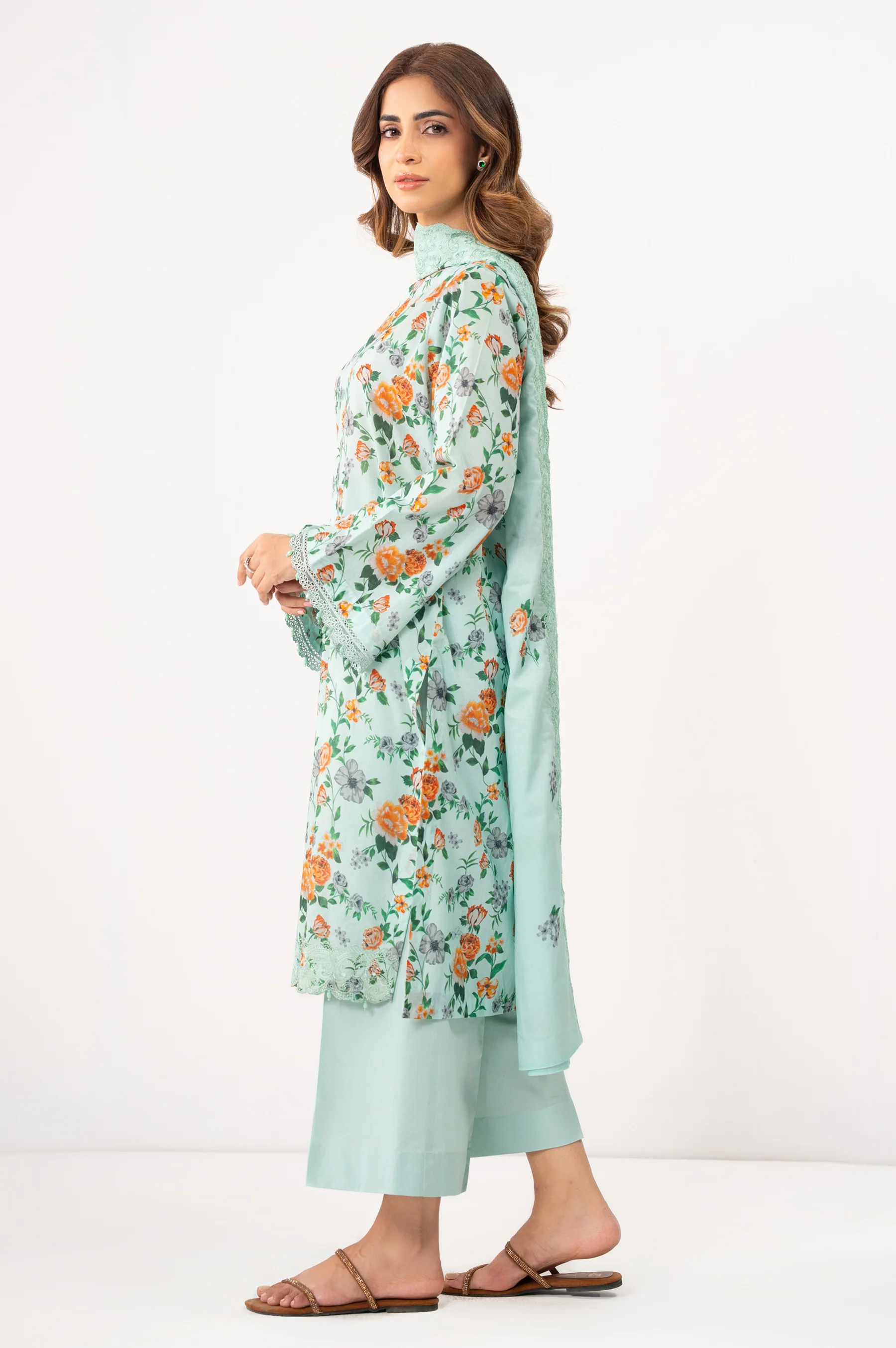 UNSTITCHED EMBROIDERED SUIT - Image 4