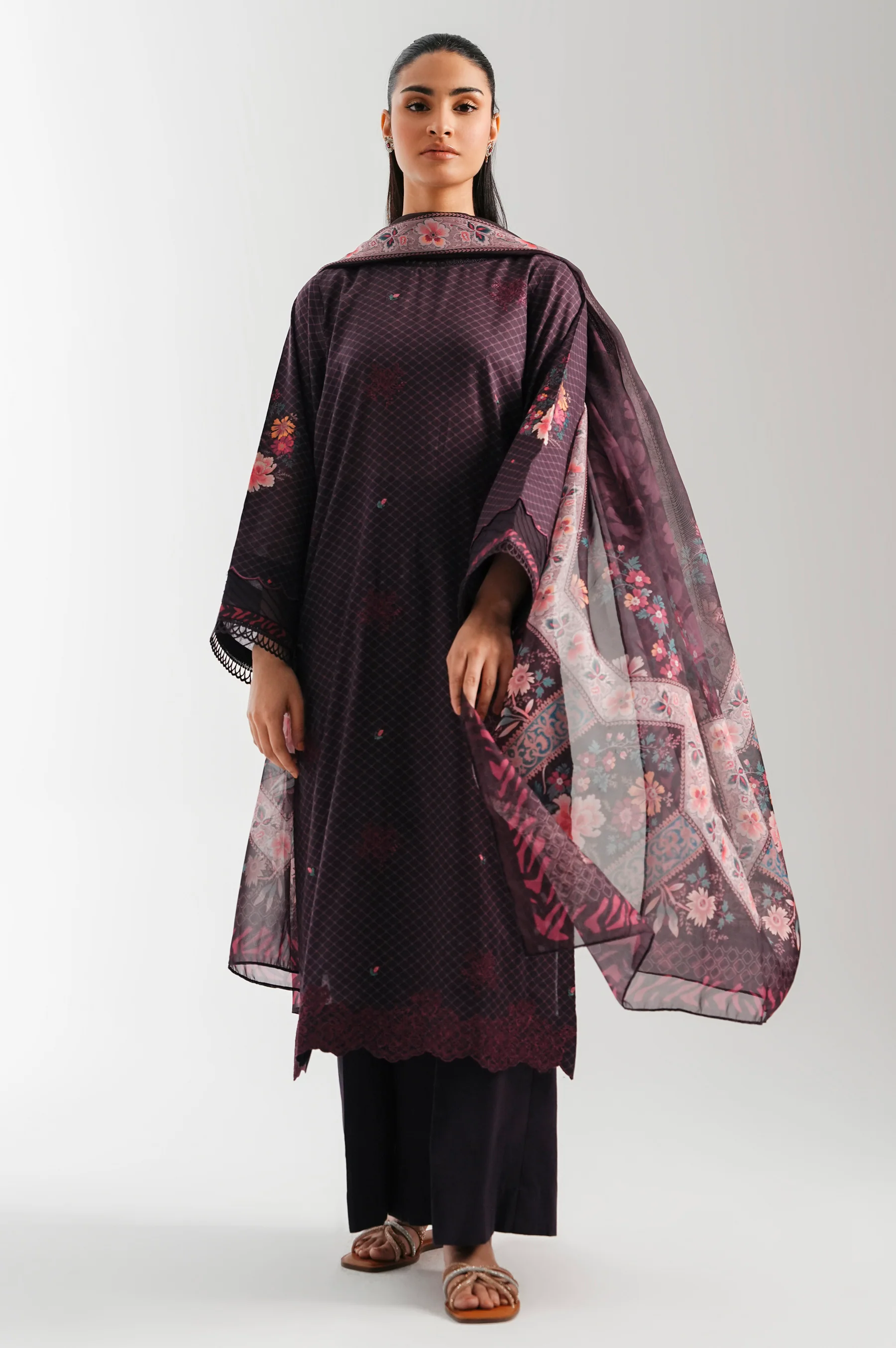 UNSTITCHED EMBROIDERED SUIT