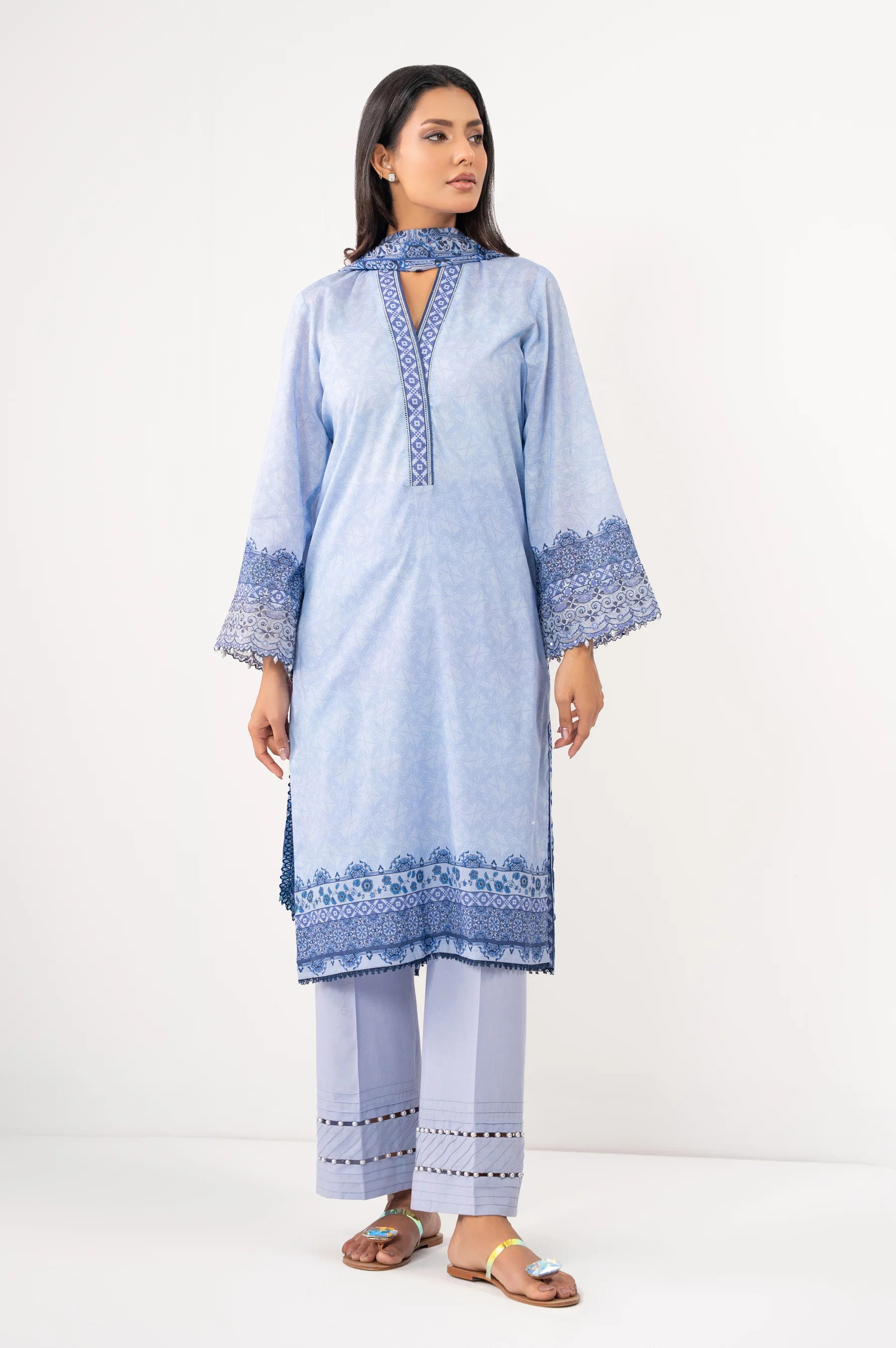 UNSTITCHED EMBROIDERED SUIT - Image 6