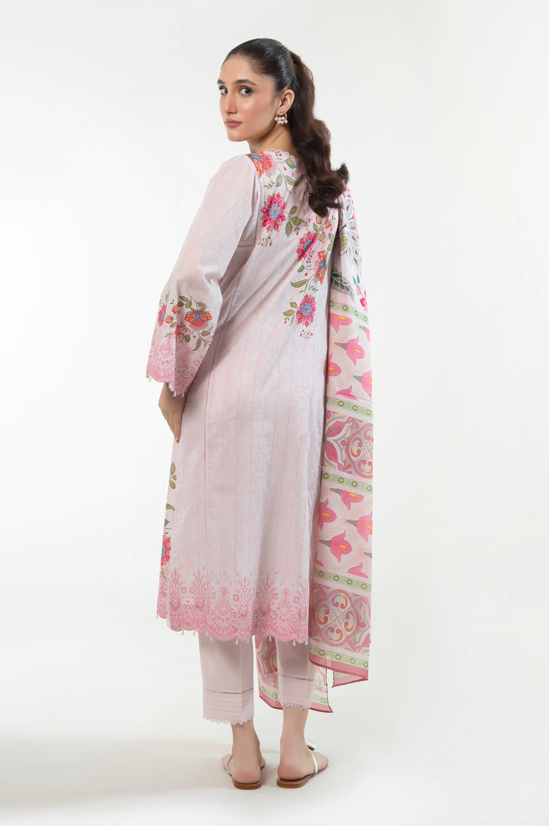 UNSTITCHED PRINTED SUIT - Image 4