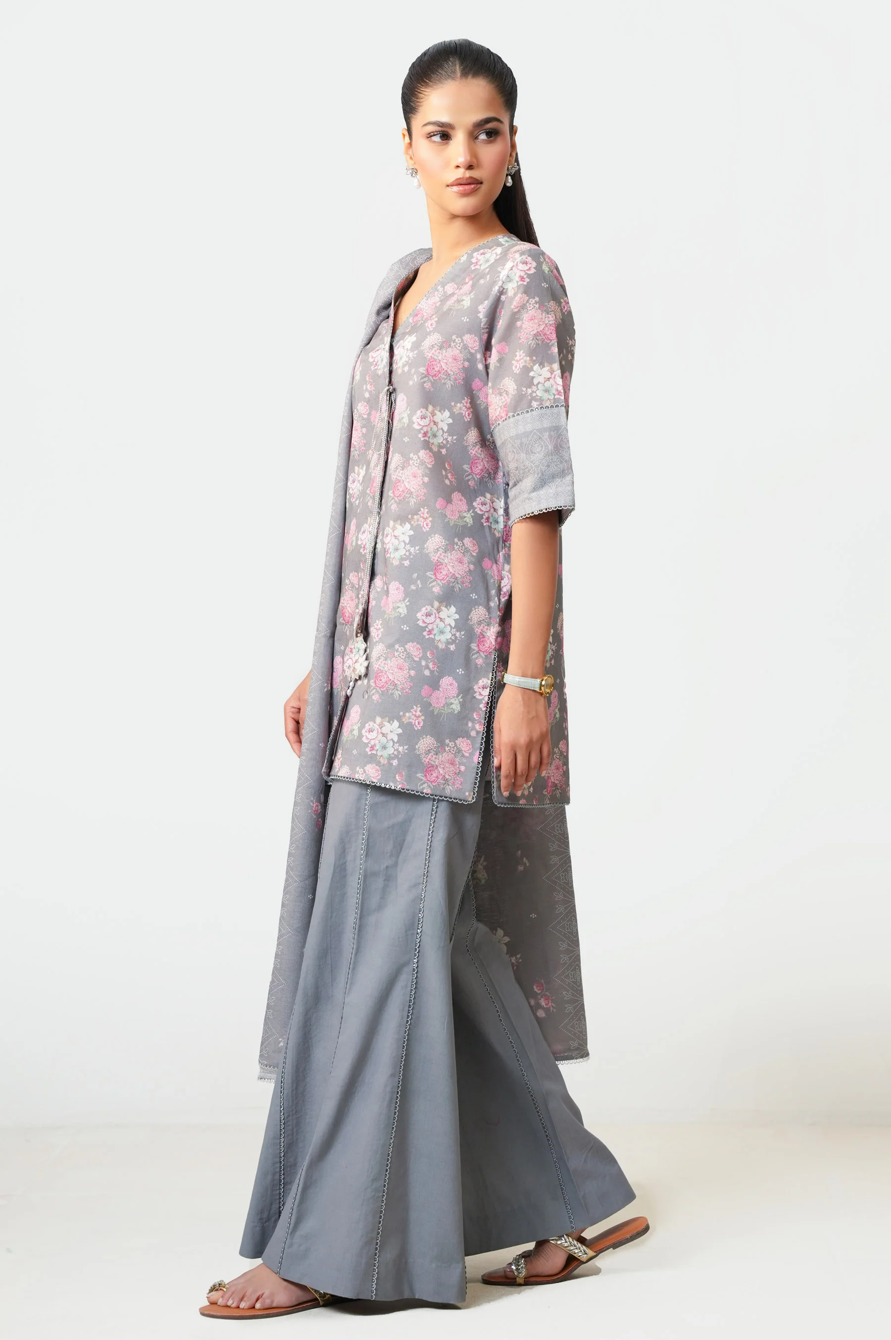 UNSTITCHED PRINTED SUIT - Image 3