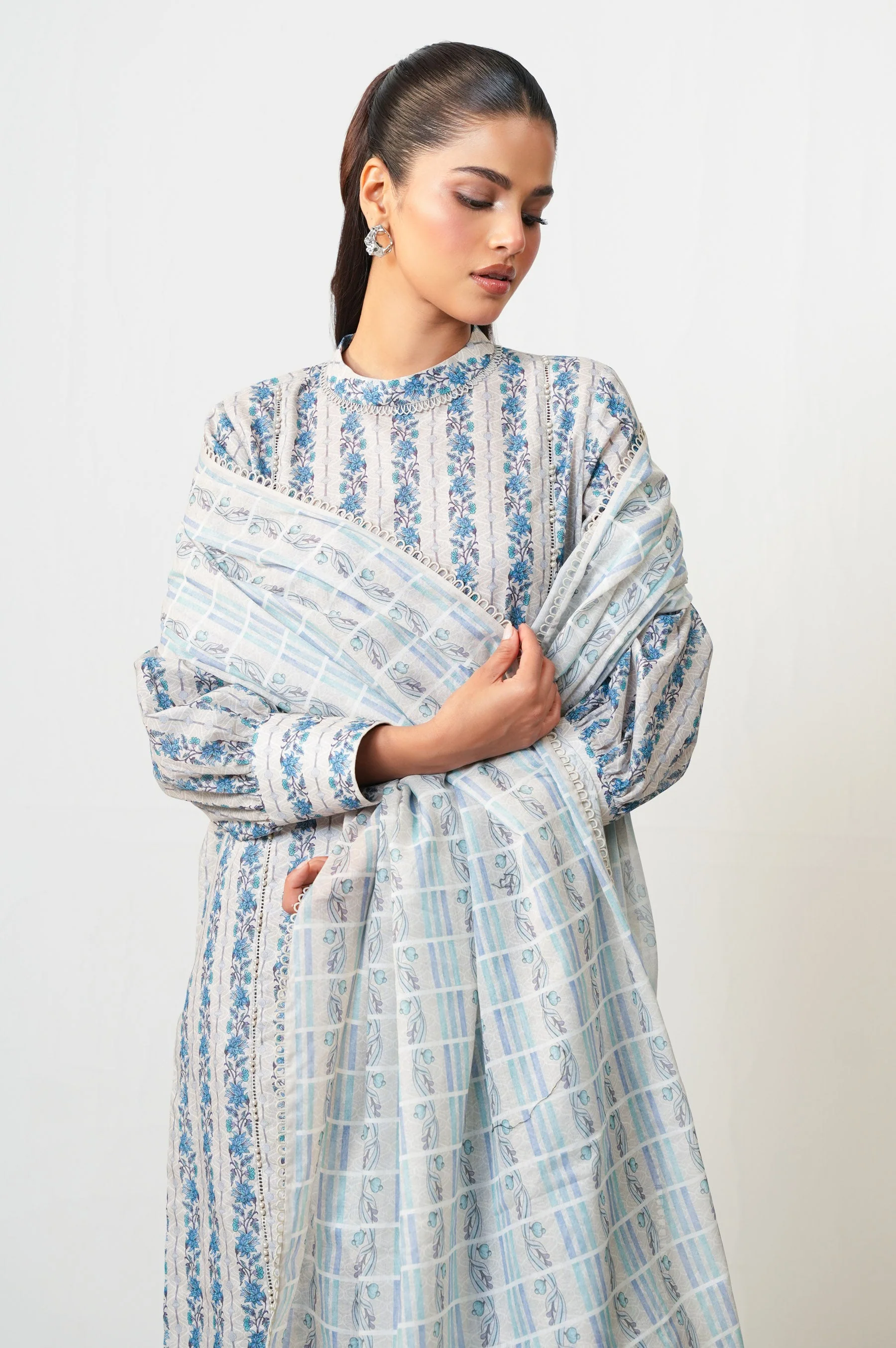 UNSTITCHED PRINTED SUIT - Image 2