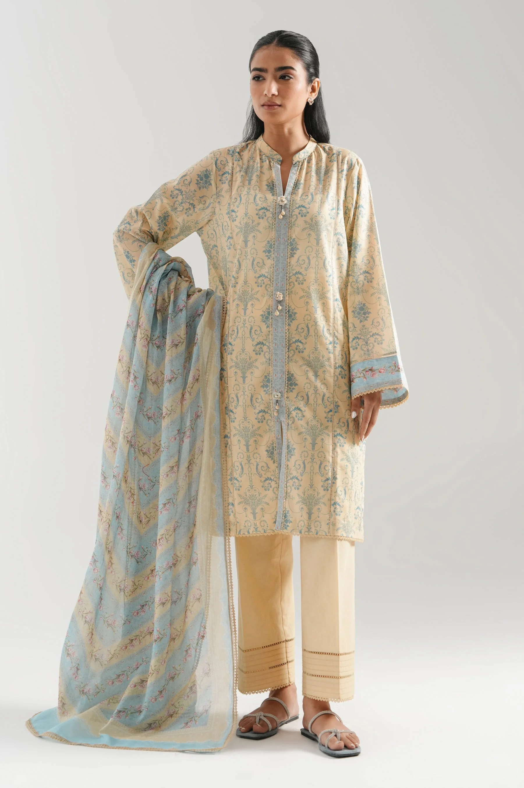 UNSTITCHED LAWN PRINTED 3 PIECE SUIT - Image 5
