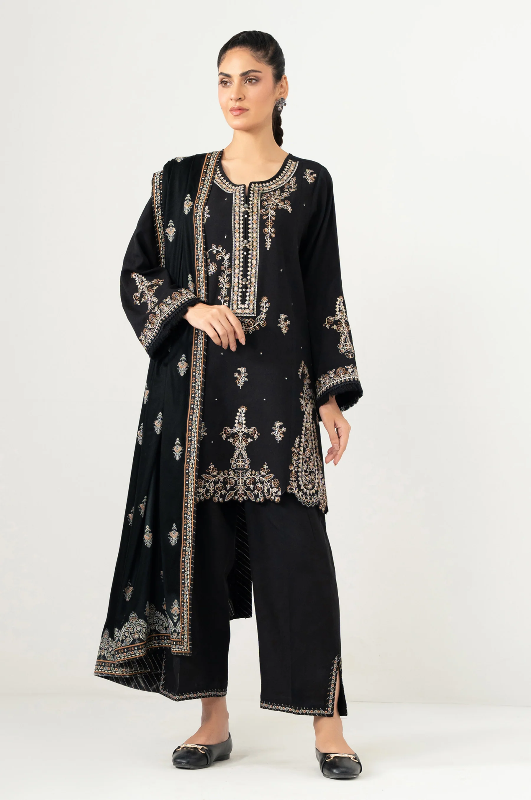 UNSTITCHED 3 PIECE EMBROIDERED SUIT