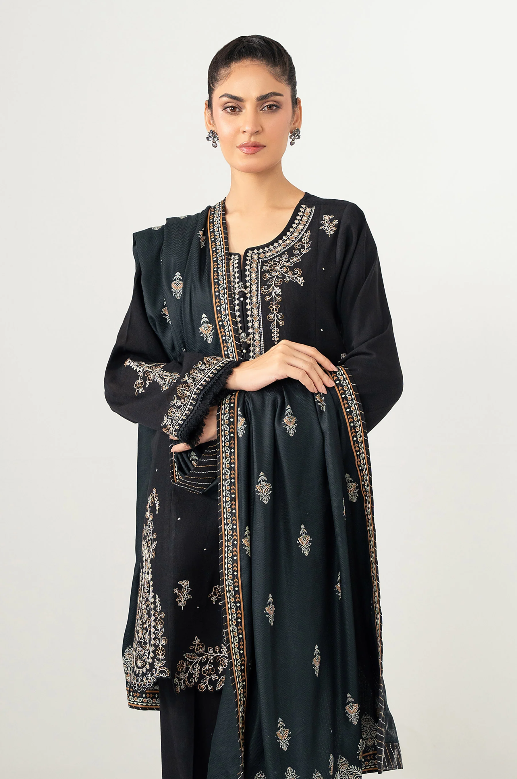 UNSTITCHED 3 PIECE EMBROIDERED SUIT - Image 3