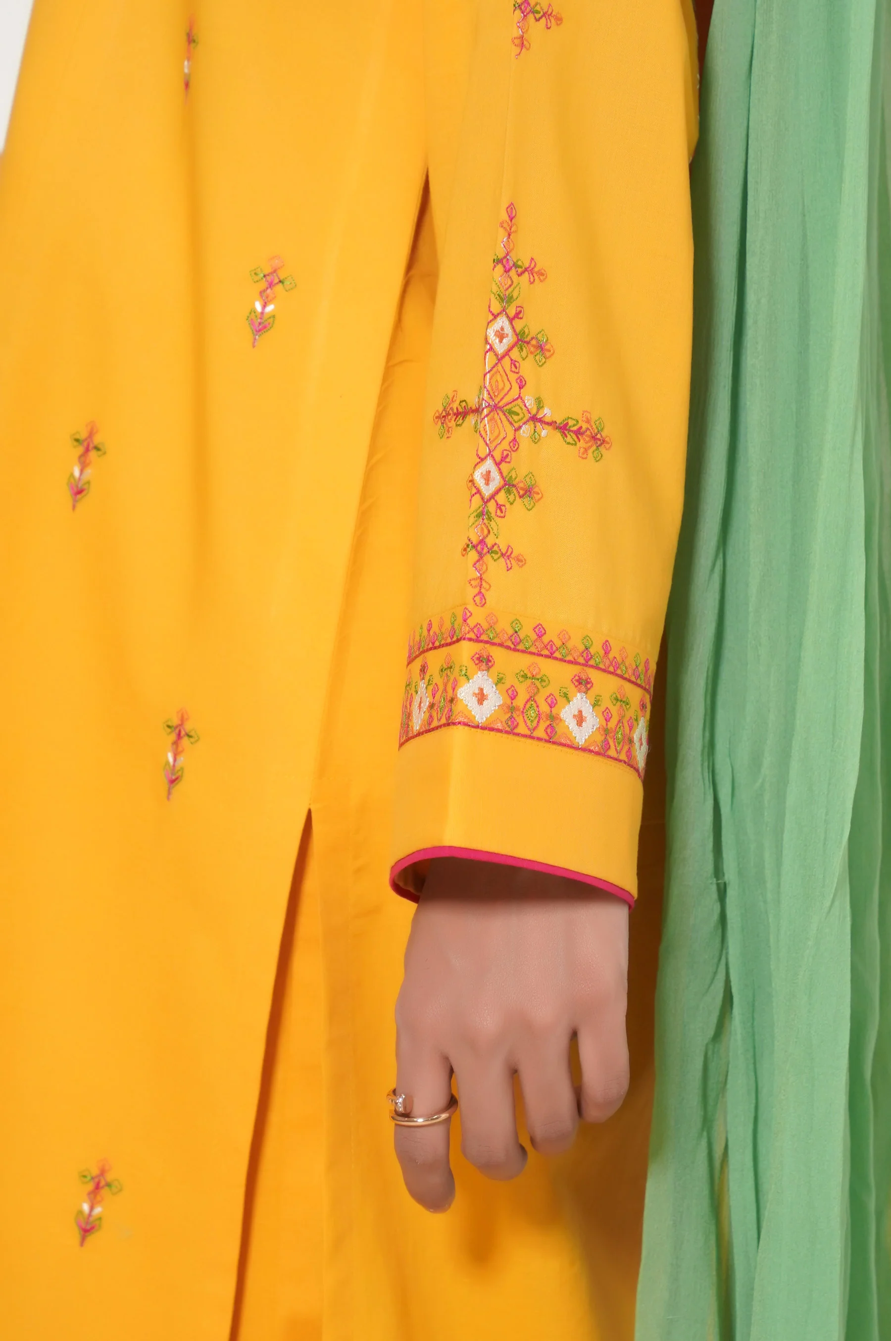 Unstitched 3 Piece Embroidered Cambric Suit - Image 5