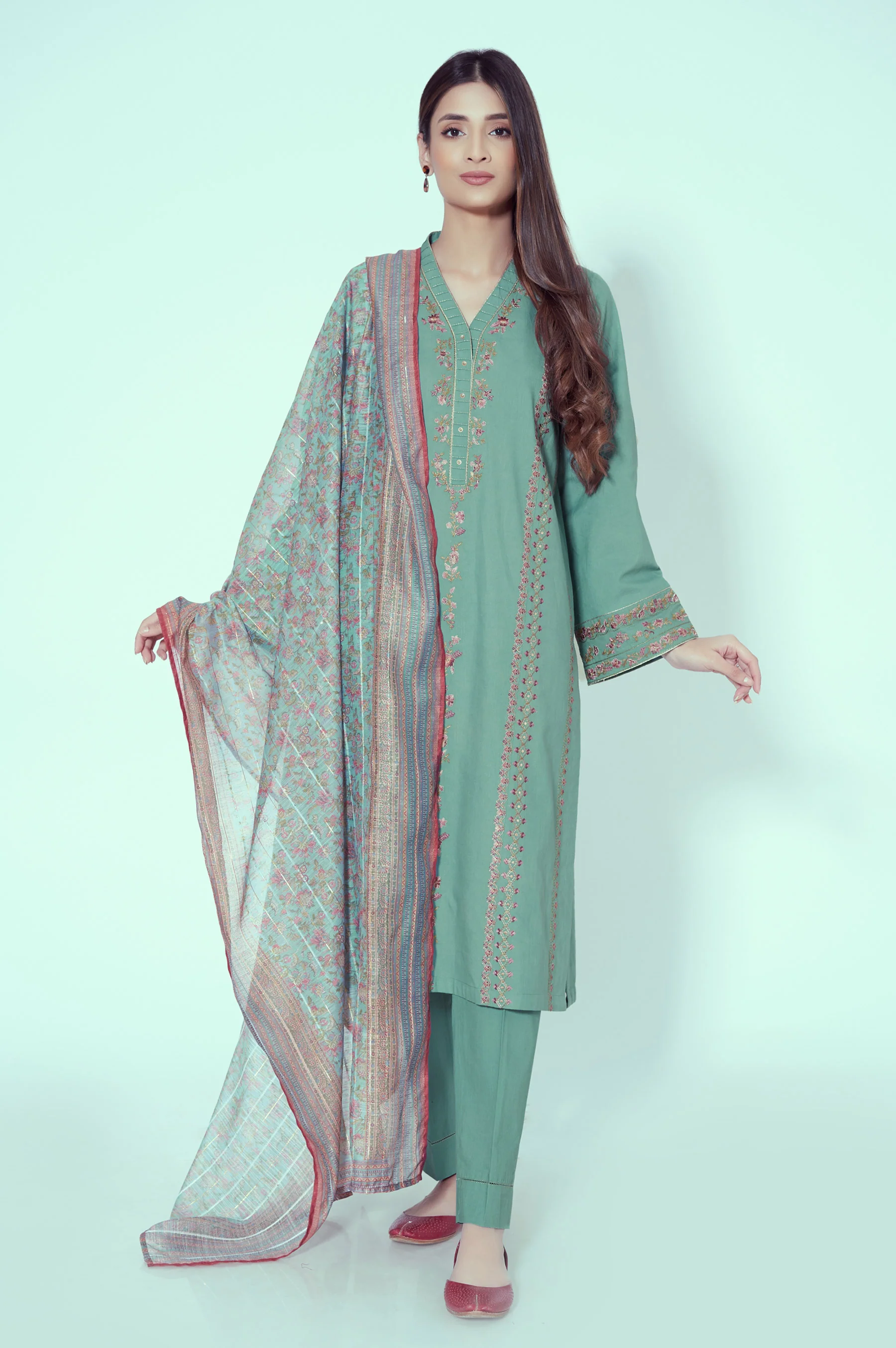Unstitched 3 Piece Embroider Checkered Slub Suit - Image 3