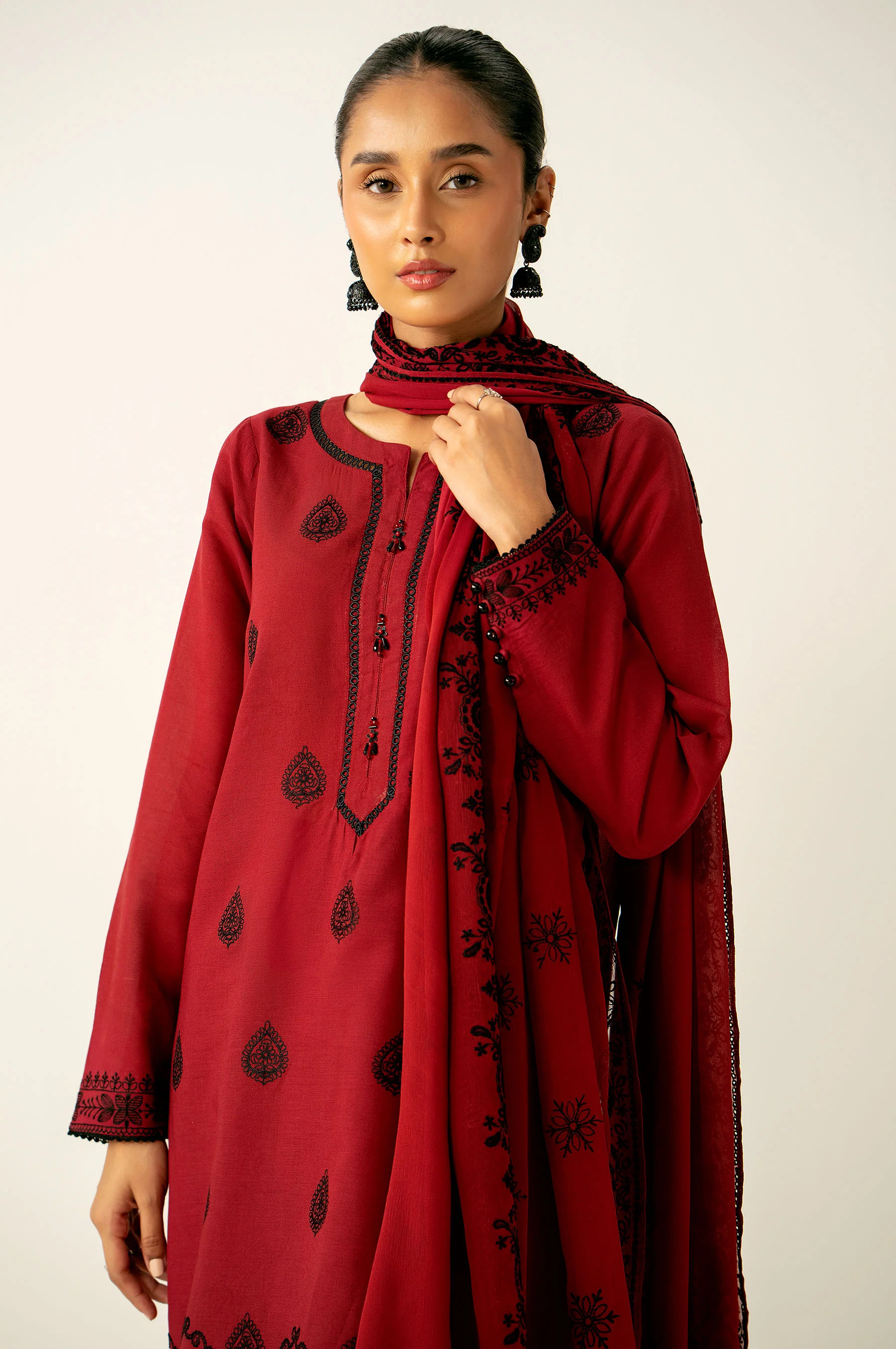 Unstitched 3 Piece Embroidered Chikankari Suit - Image 4