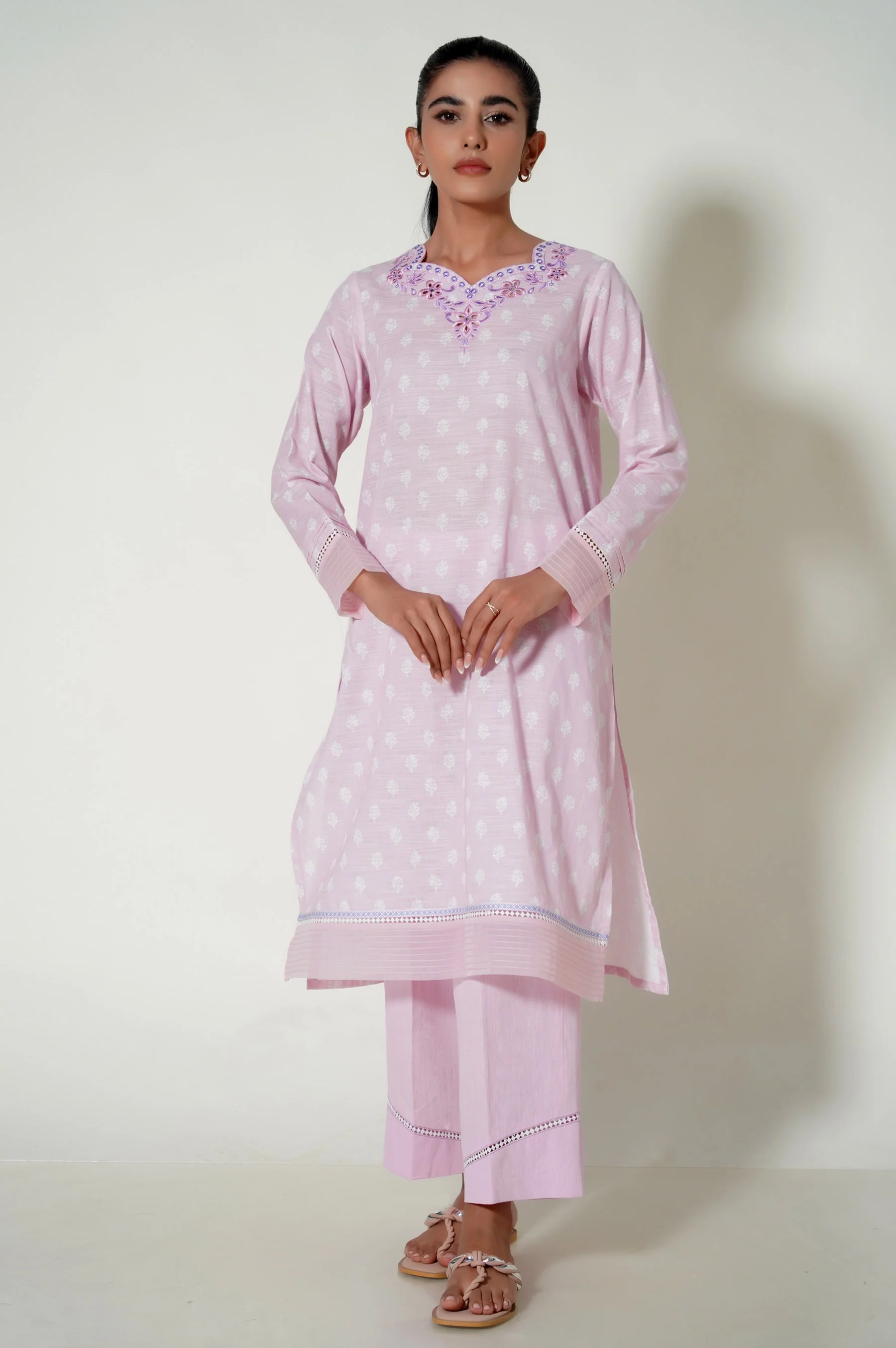 Unstitched 3 Piece Embroidered Cottel Suit - Image 5