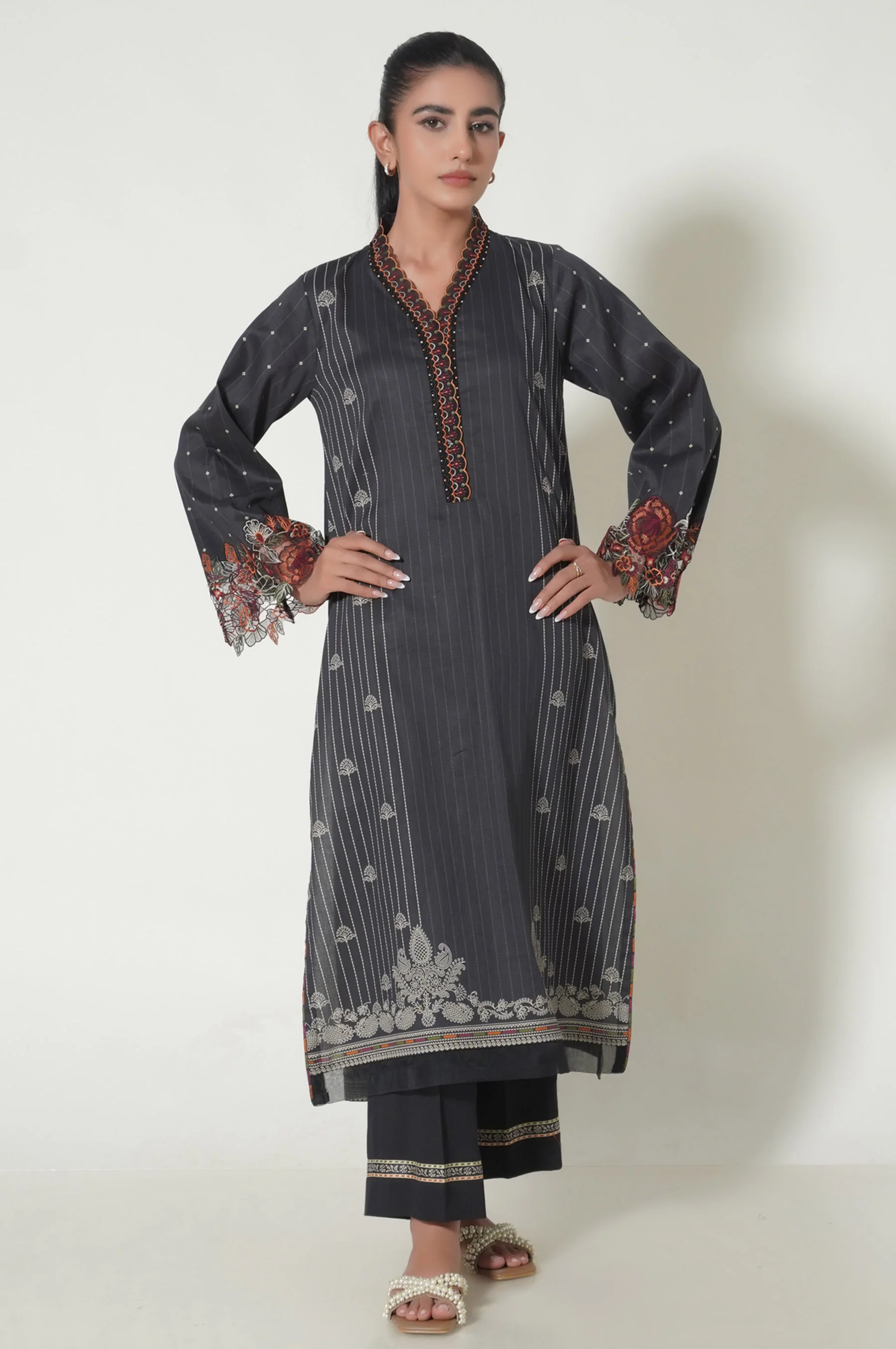 Unstitched 3 Piece Embroidered Cottel Suit - Image 4