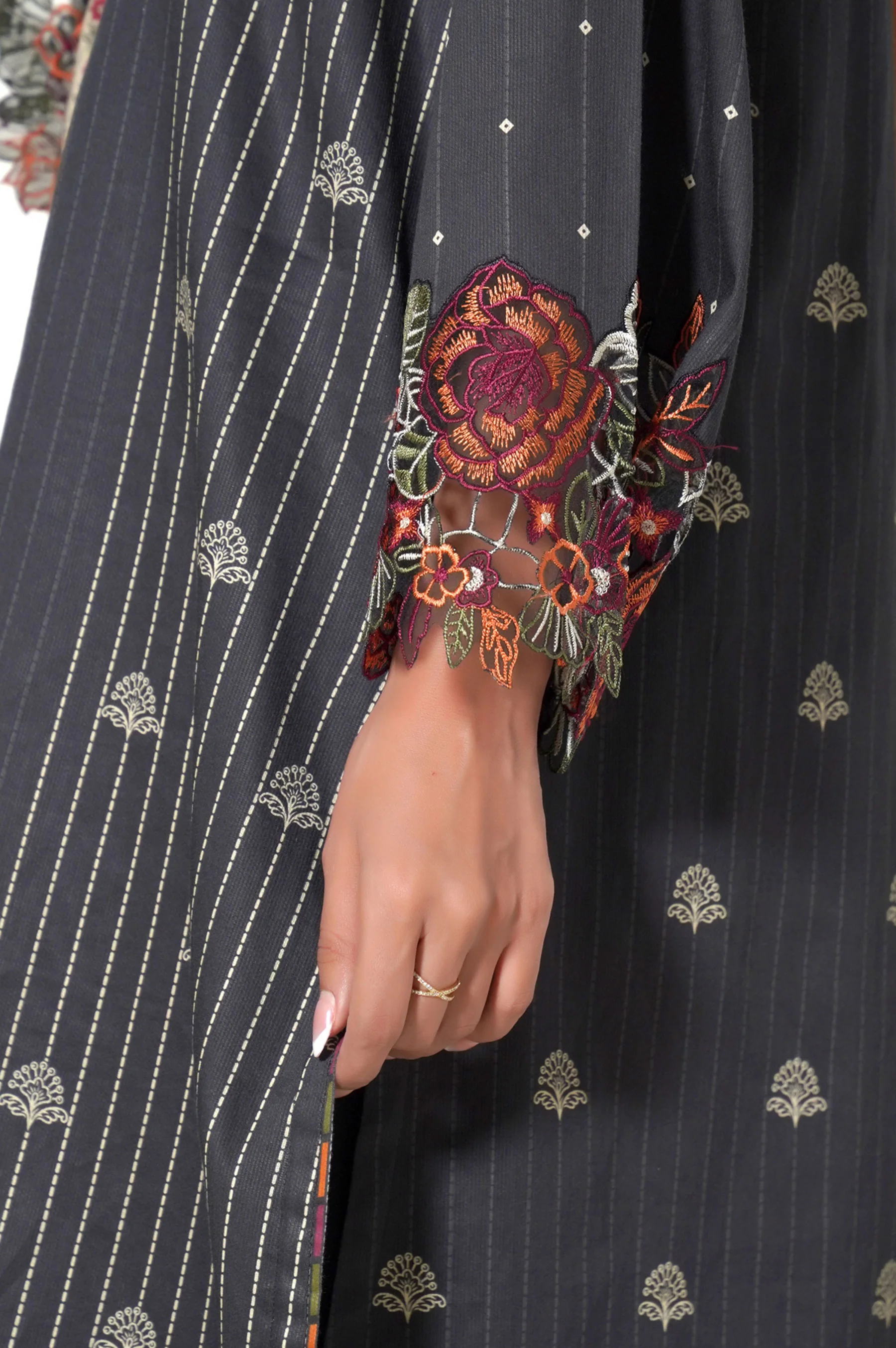 Unstitched 3 Piece Embroidered Cottel Suit - Image 5