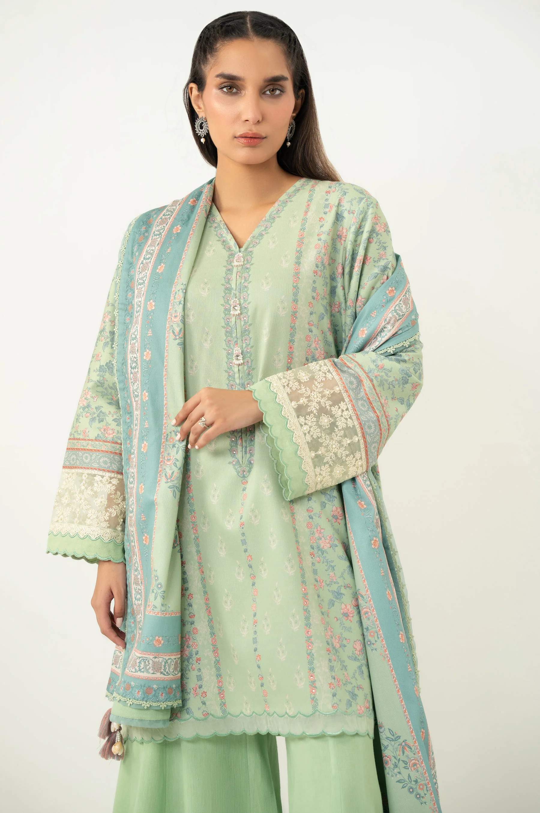 UNSTITCHED EMBROIDERED SUIT - Image 2