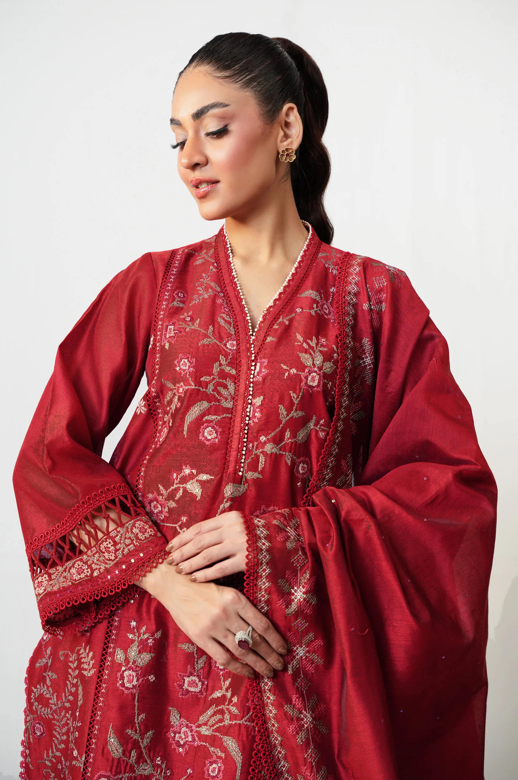 UNSTITCHED EMBROIDERED SUIT - Image 5