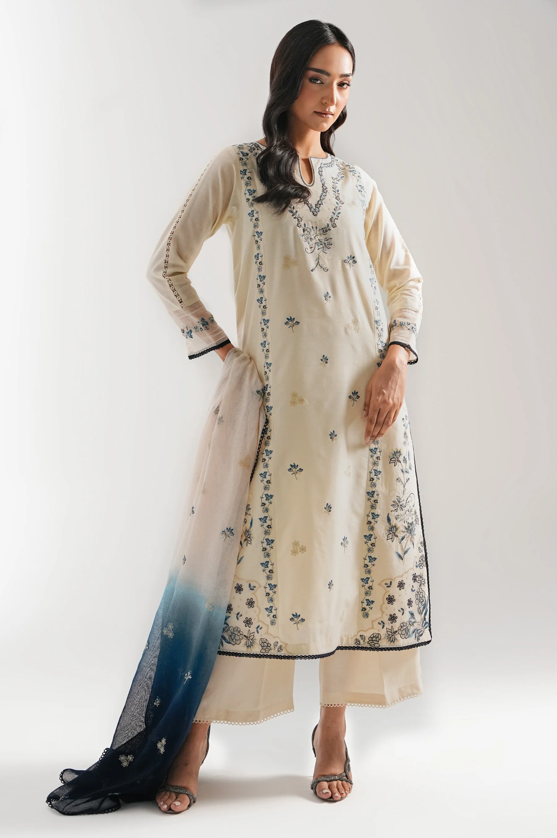 UNSTITCHED EMBROIDERED SUIT