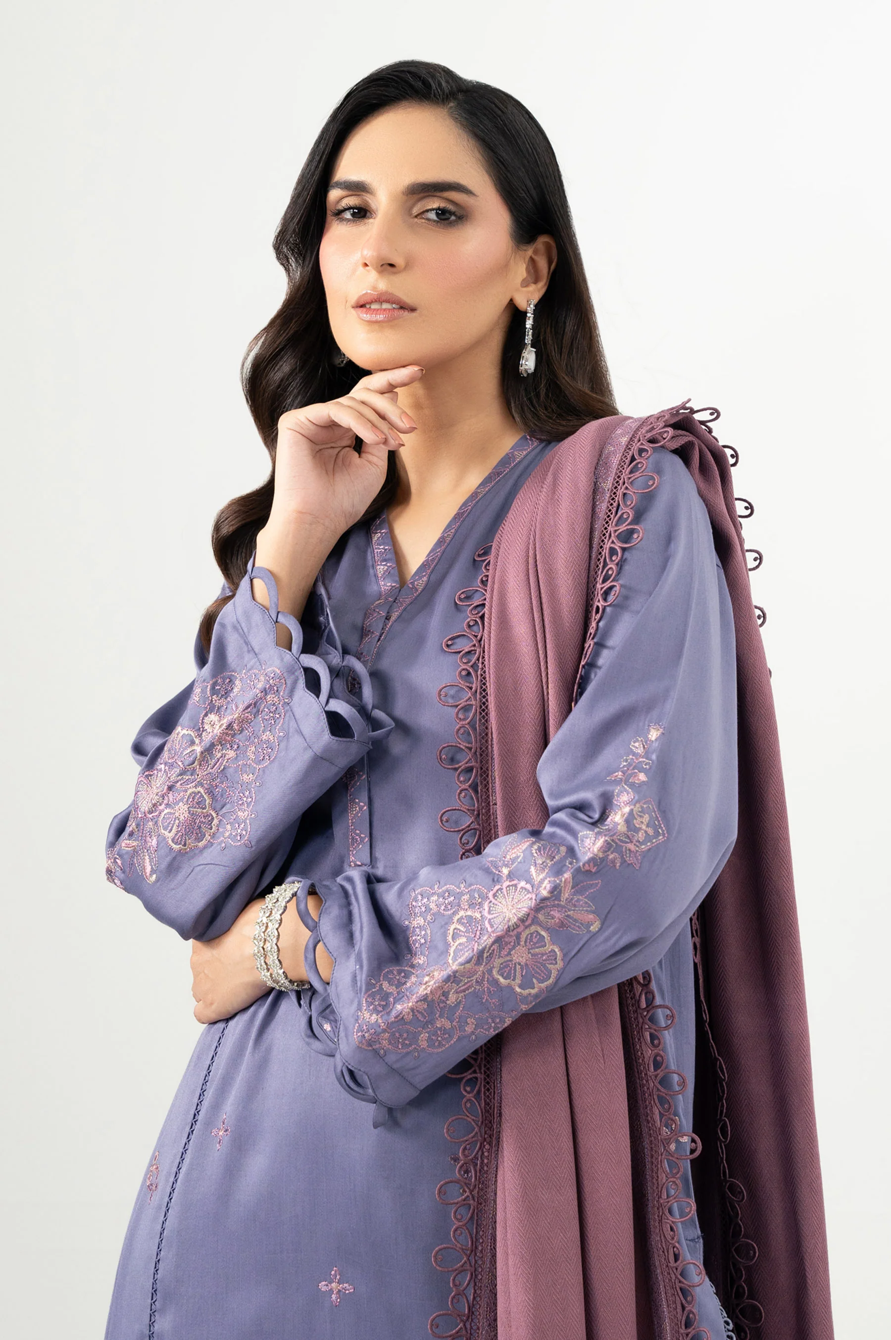 UNSTITCHED EMBROIDERED SUIT - Image 2