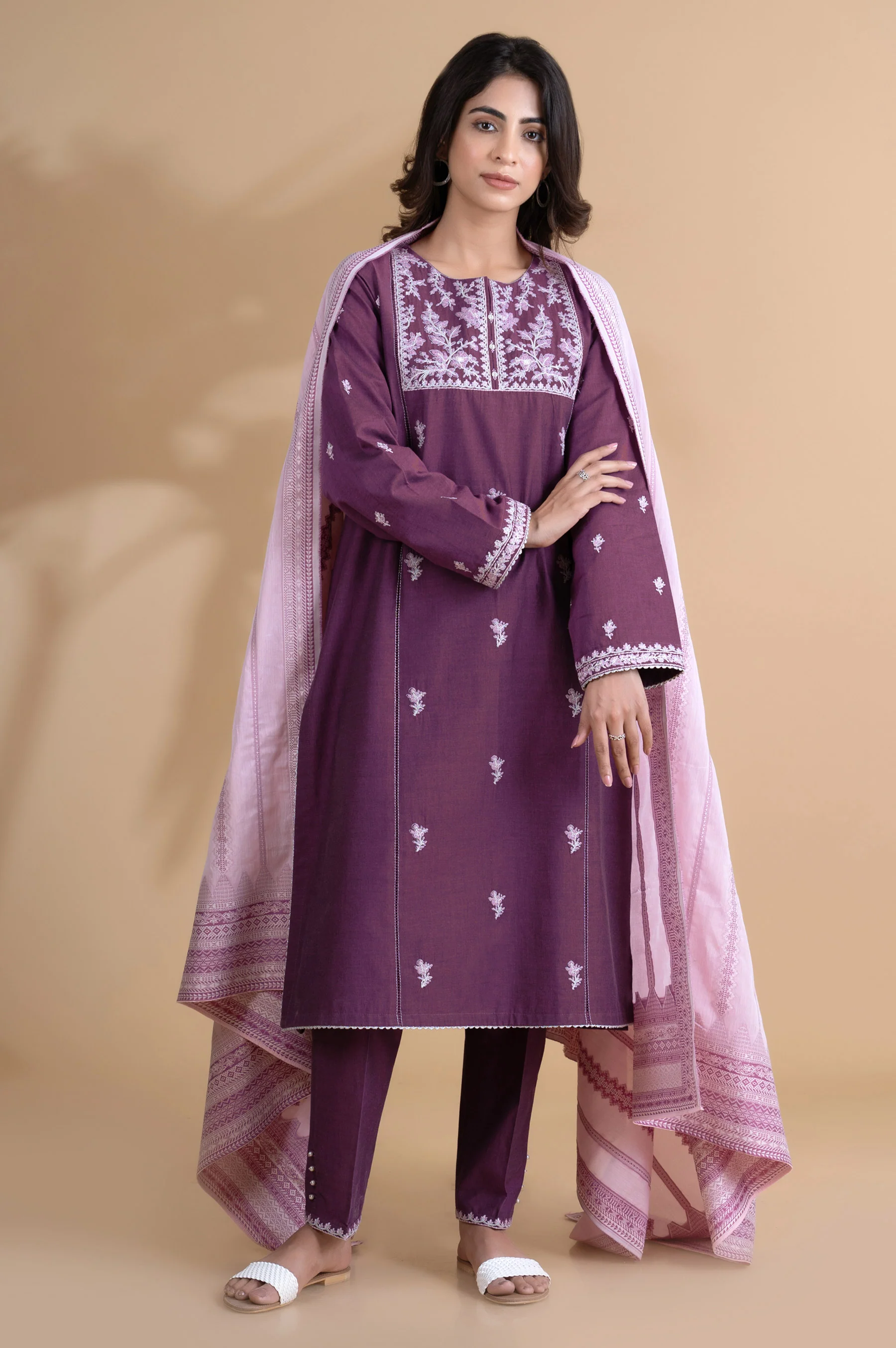 Unstitched 3 Piece Embroidered Yarn Dyed Jacquard Suit - Image 2