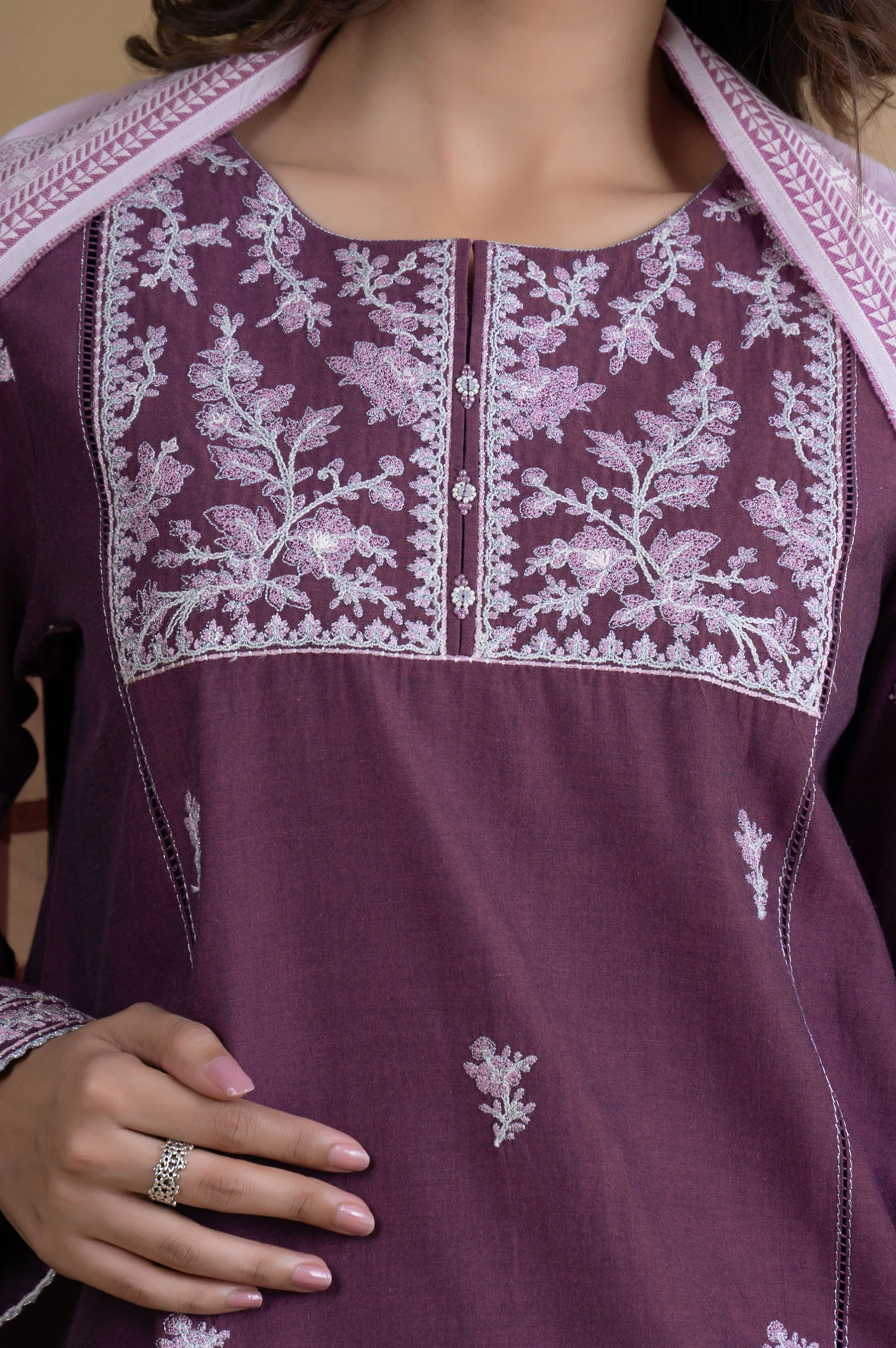 Unstitched 3 Piece Embroidered Yarn Dyed Jacquard Suit - Image 3