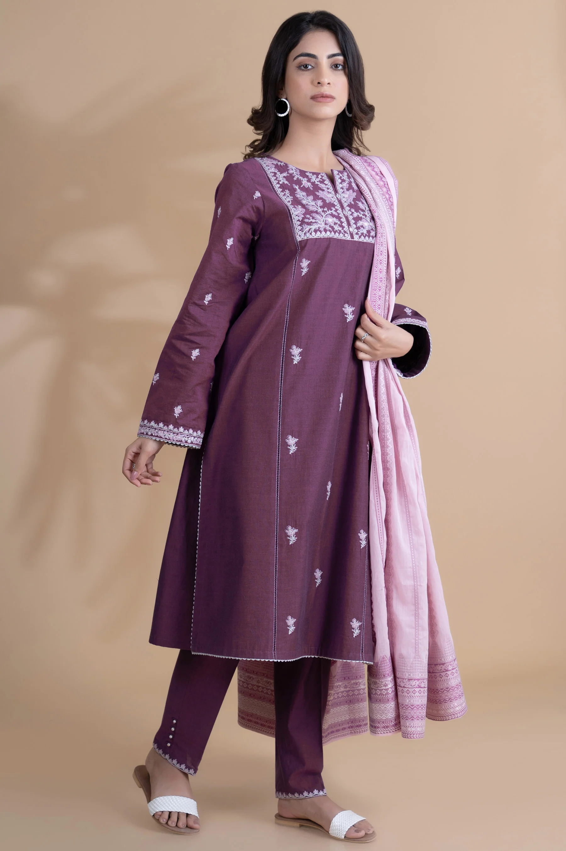 Unstitched 3 Piece Embroidered Yarn Dyed Jacquard Suit - Image 8