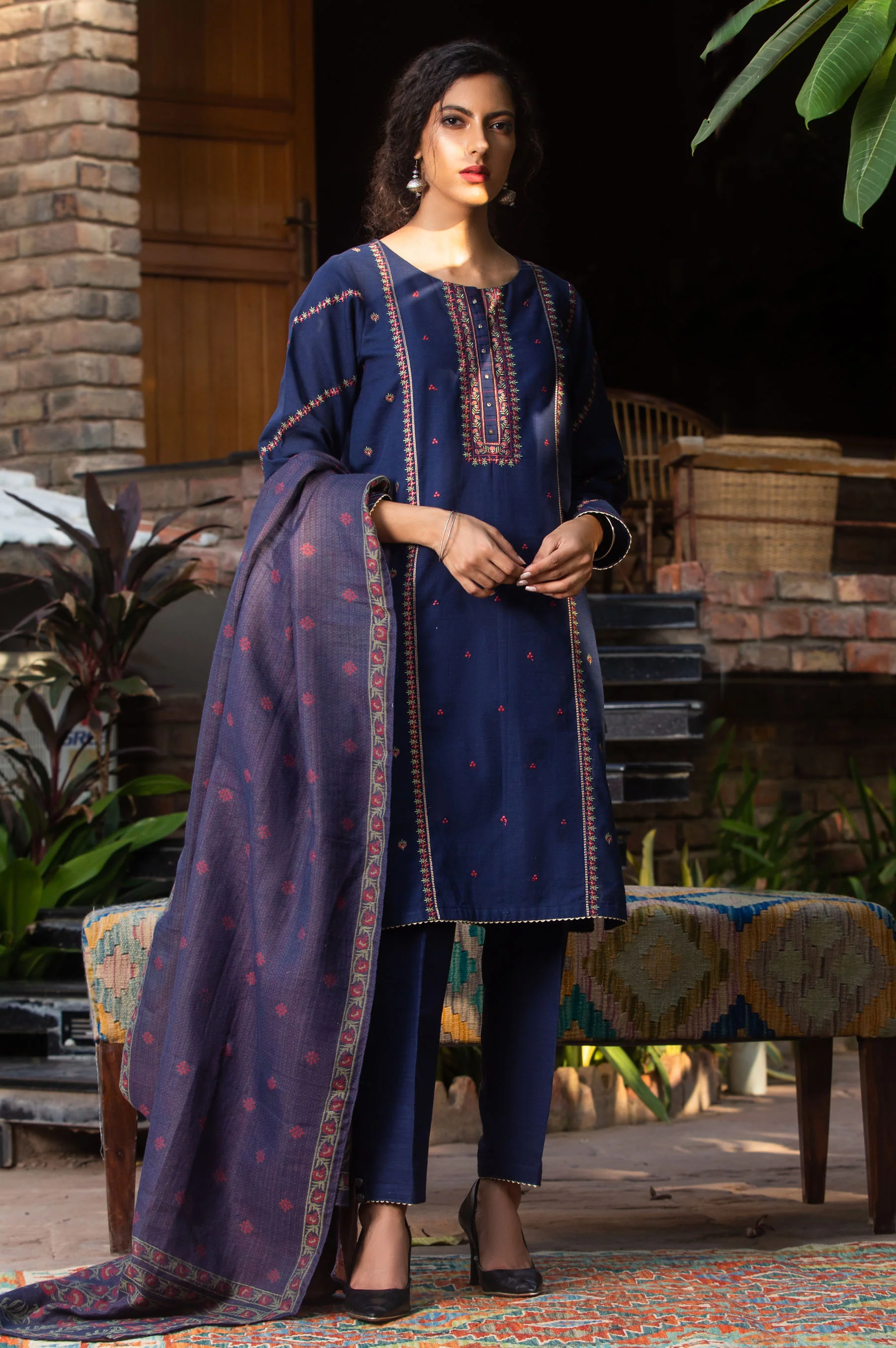 Unstitched 3 Piece Embroidered Khaddar Suit