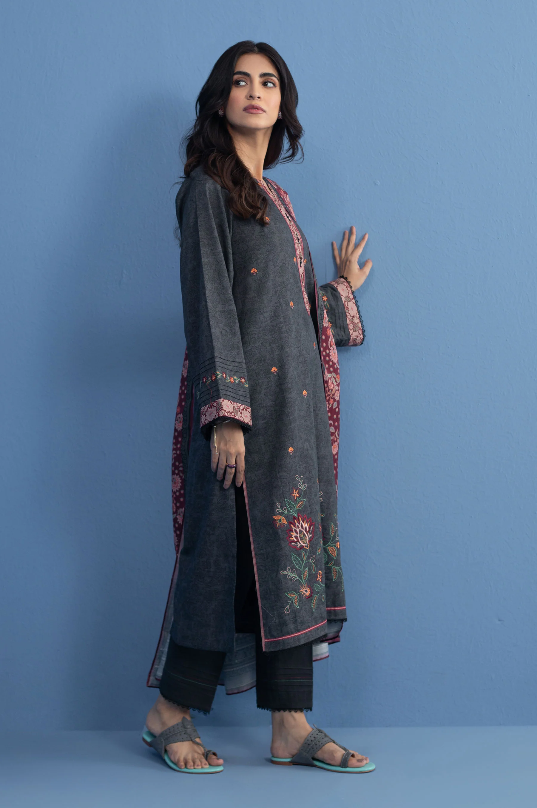 Unstitched 3 Piece Embroidered Khaddar Suit - Image 8