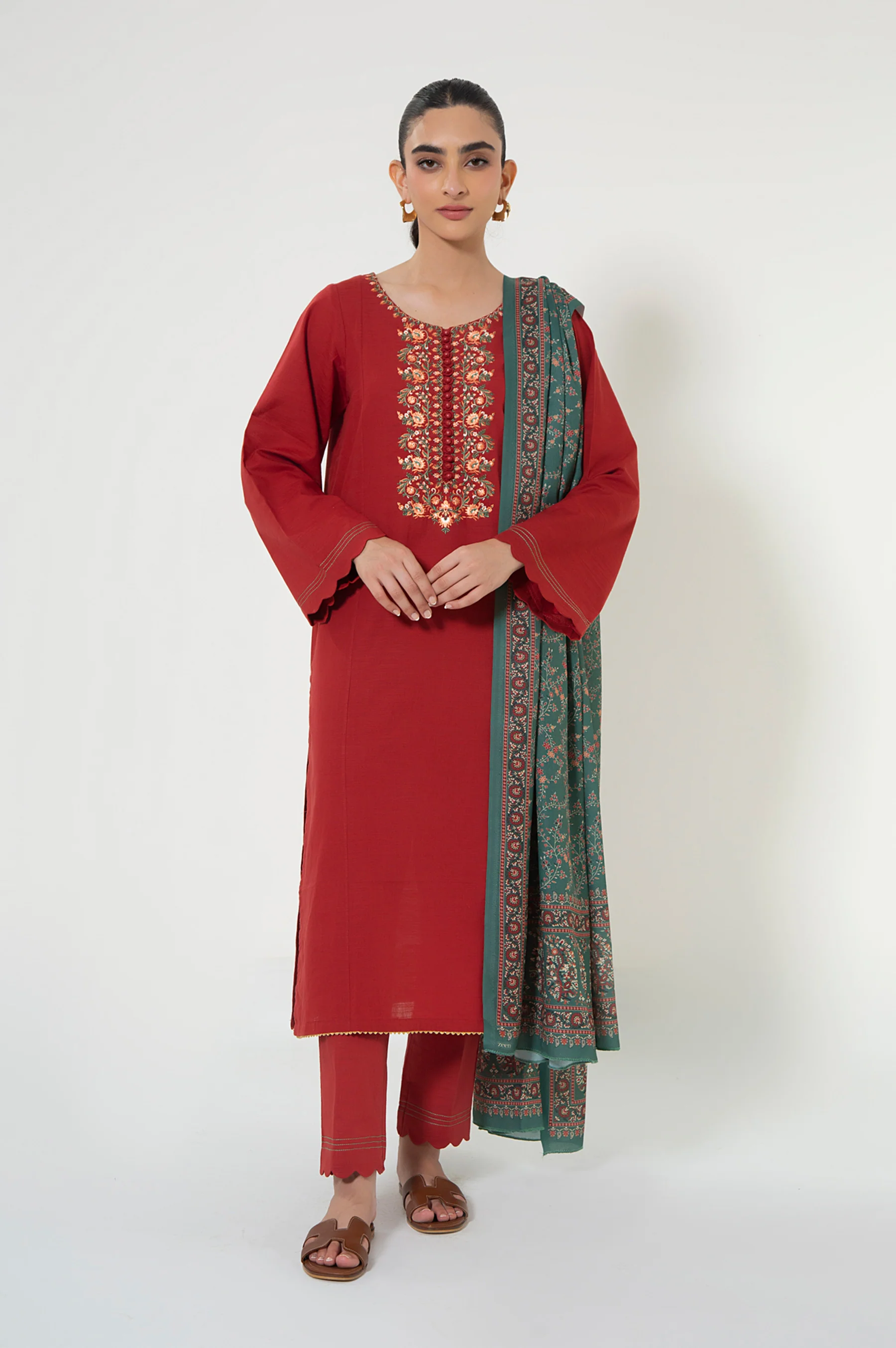 Unstitched 3 Piece Embroidered Khaddar Suit