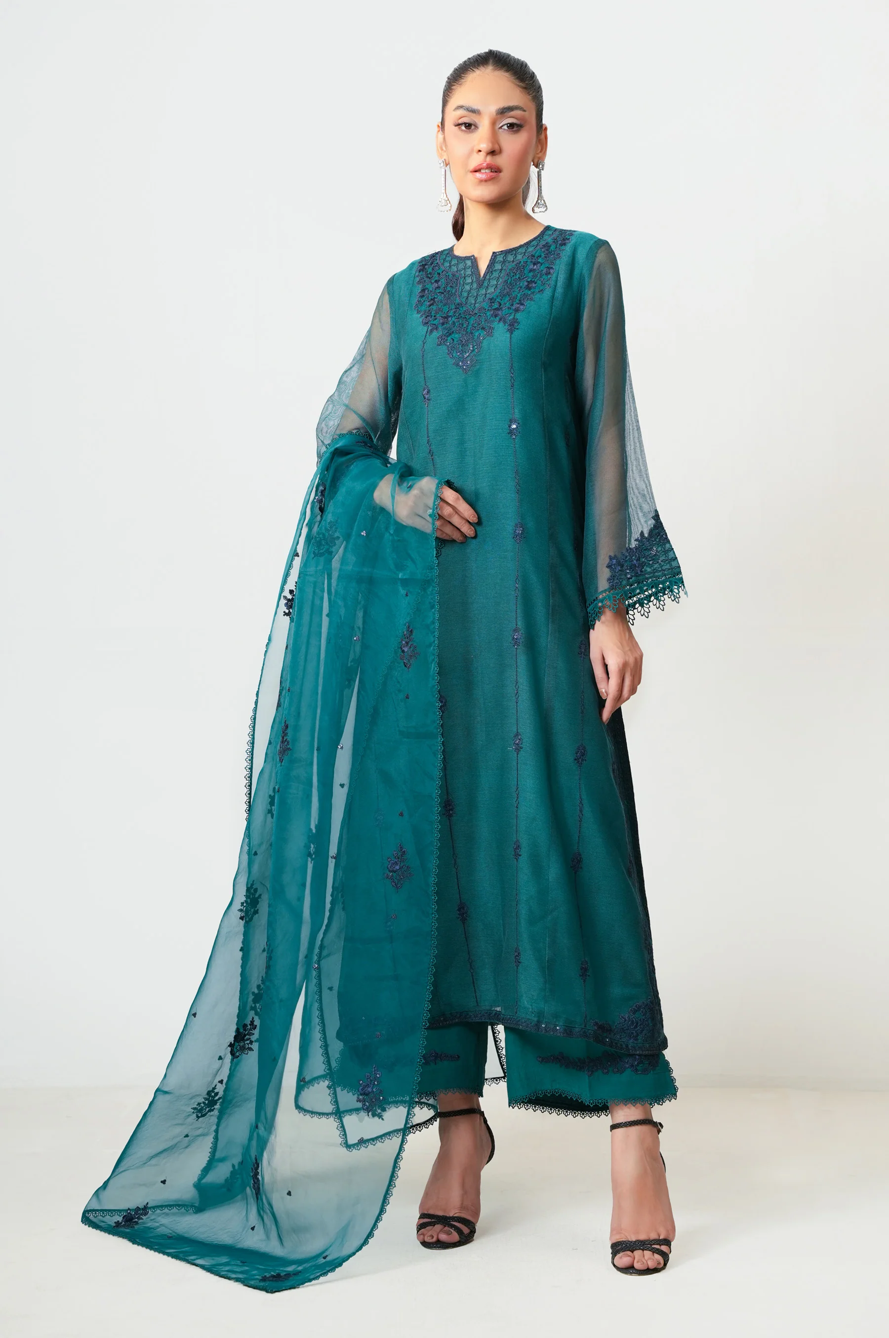 UNSTITCHED EMBROIDERED SUIT