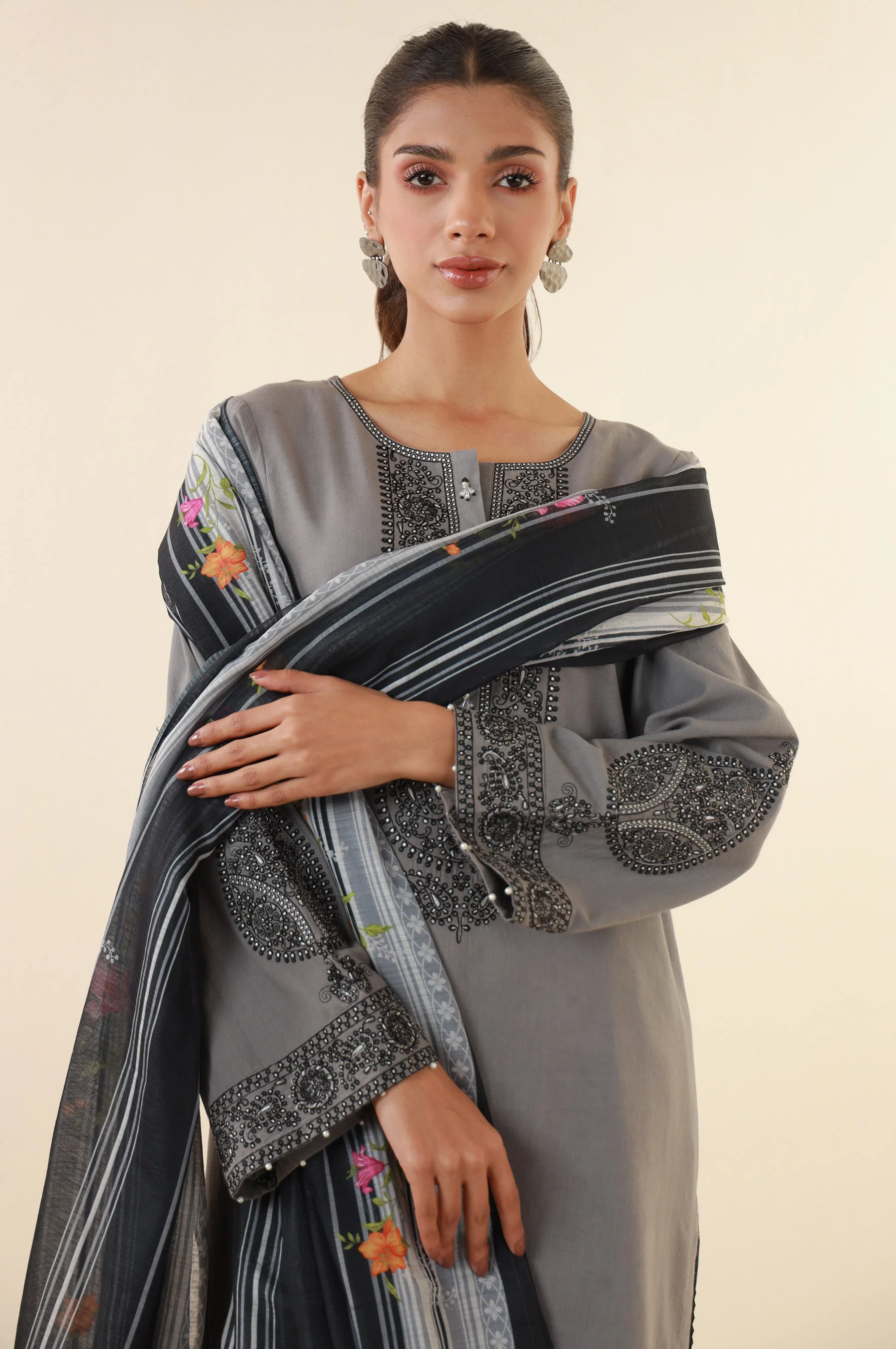Unstitched 3 Piece Embroidered Lawn Suit - Image 2