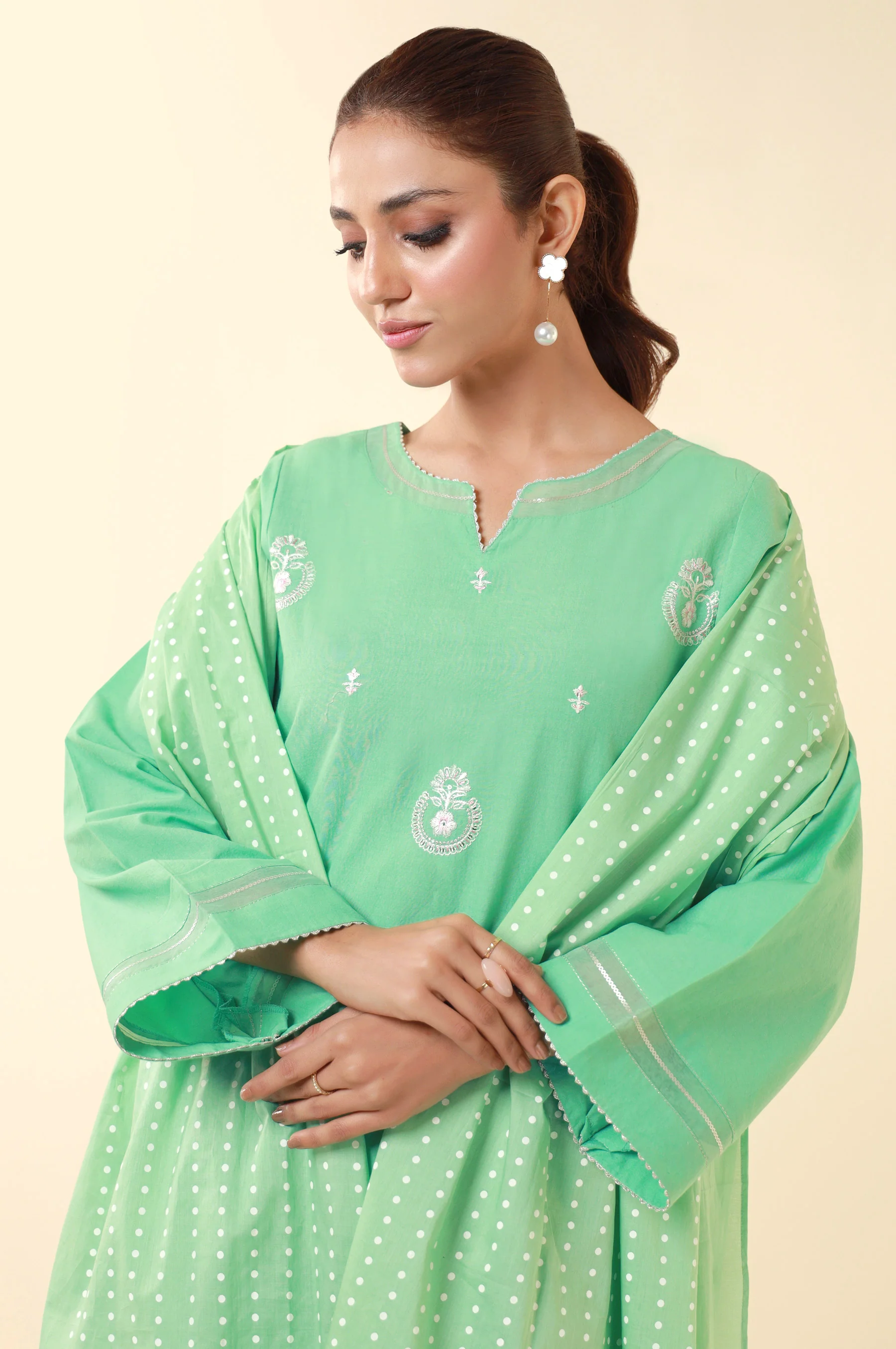 Unstitched 3 Piece Embroidered Lawn Suit - Image 4