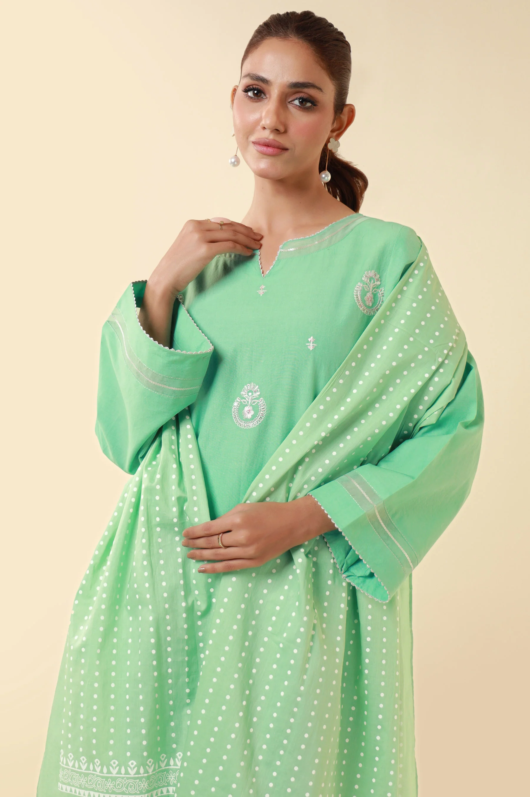 Unstitched 3 Piece Embroidered Lawn Suit - Image 5