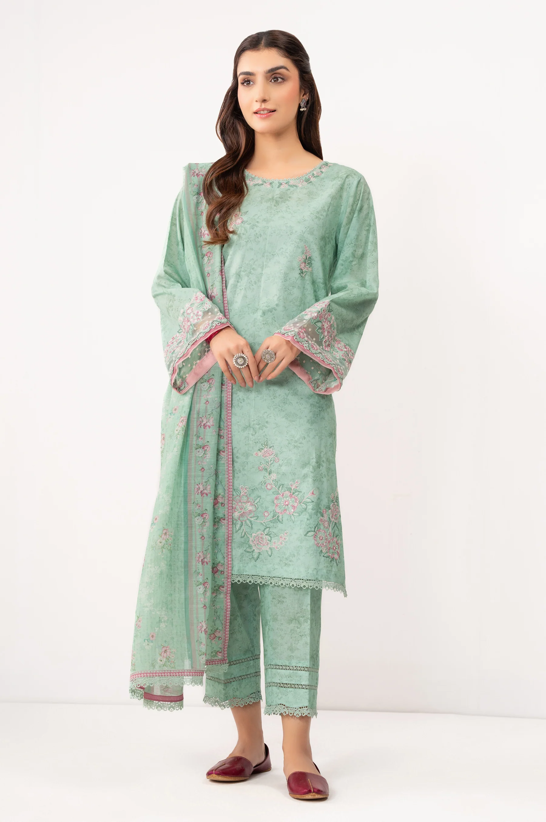 UNSTITCHED EMBROIDERED SUIT - Image 4