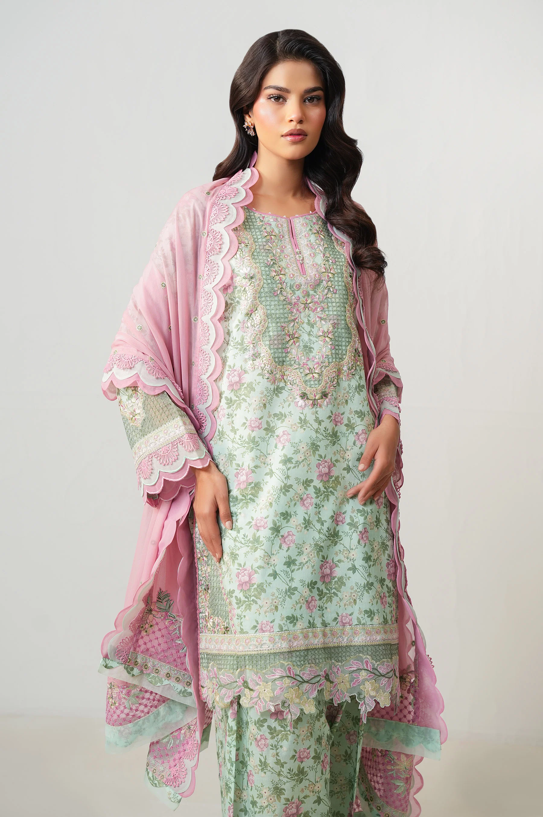 UNSTITCHED EMBROIDERED SUIT - Image 5
