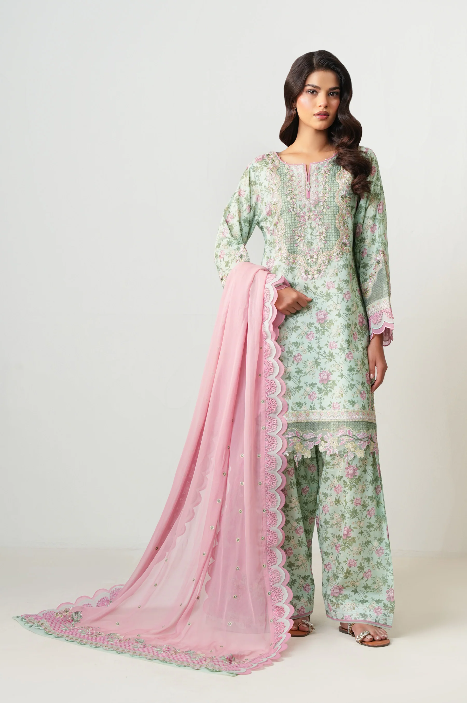 UNSTITCHED EMBROIDERED SUIT - Image 6