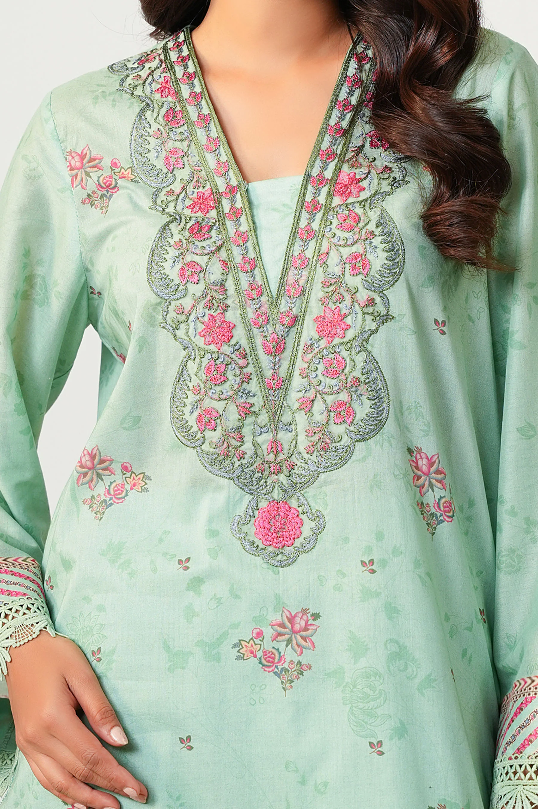 UNSTITCHED EMBROIDERED SUIT - Image 3