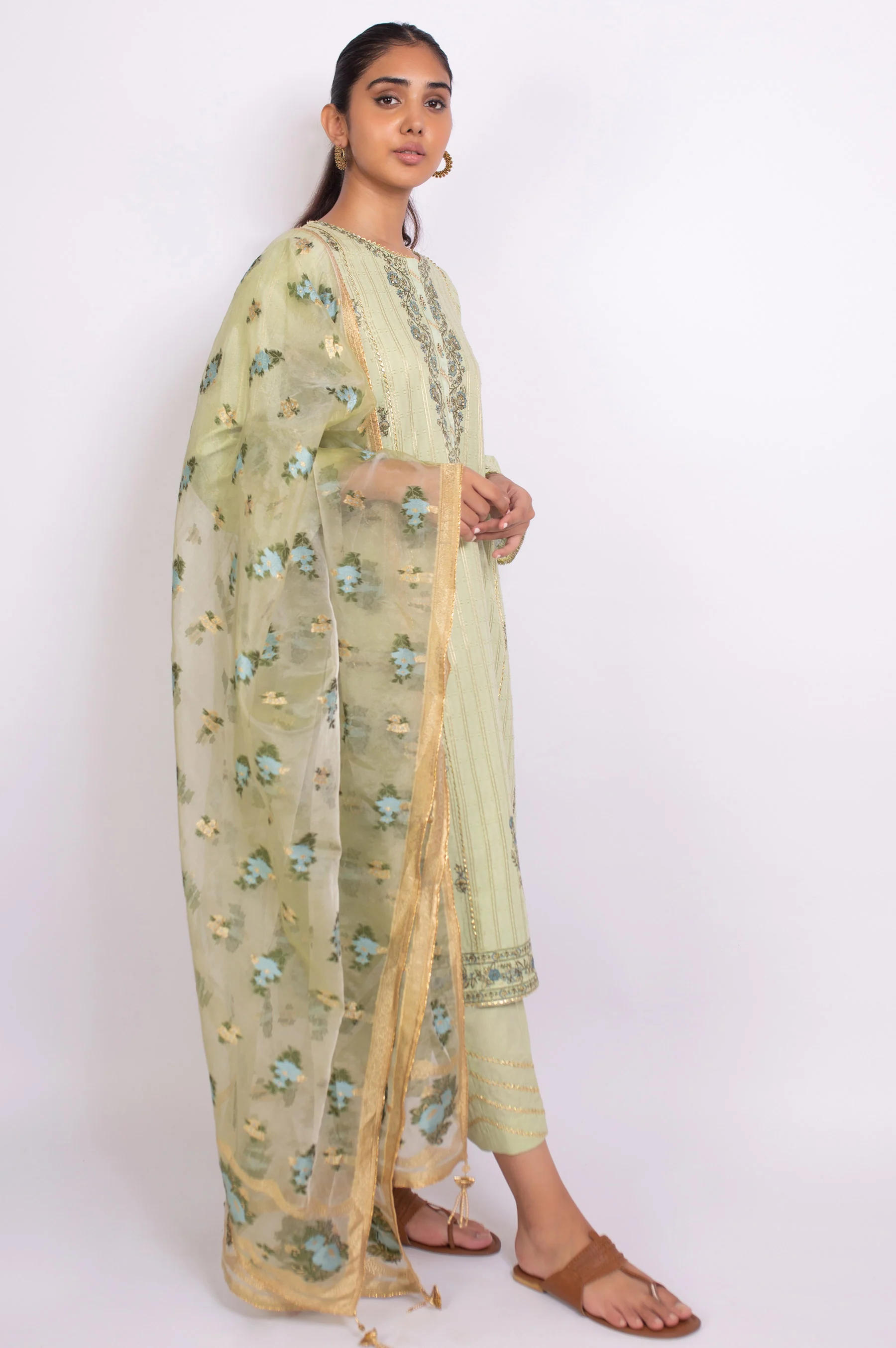 Unstitched 3 Piece Embroidered Maysuri Jacquard Suit - Image 4