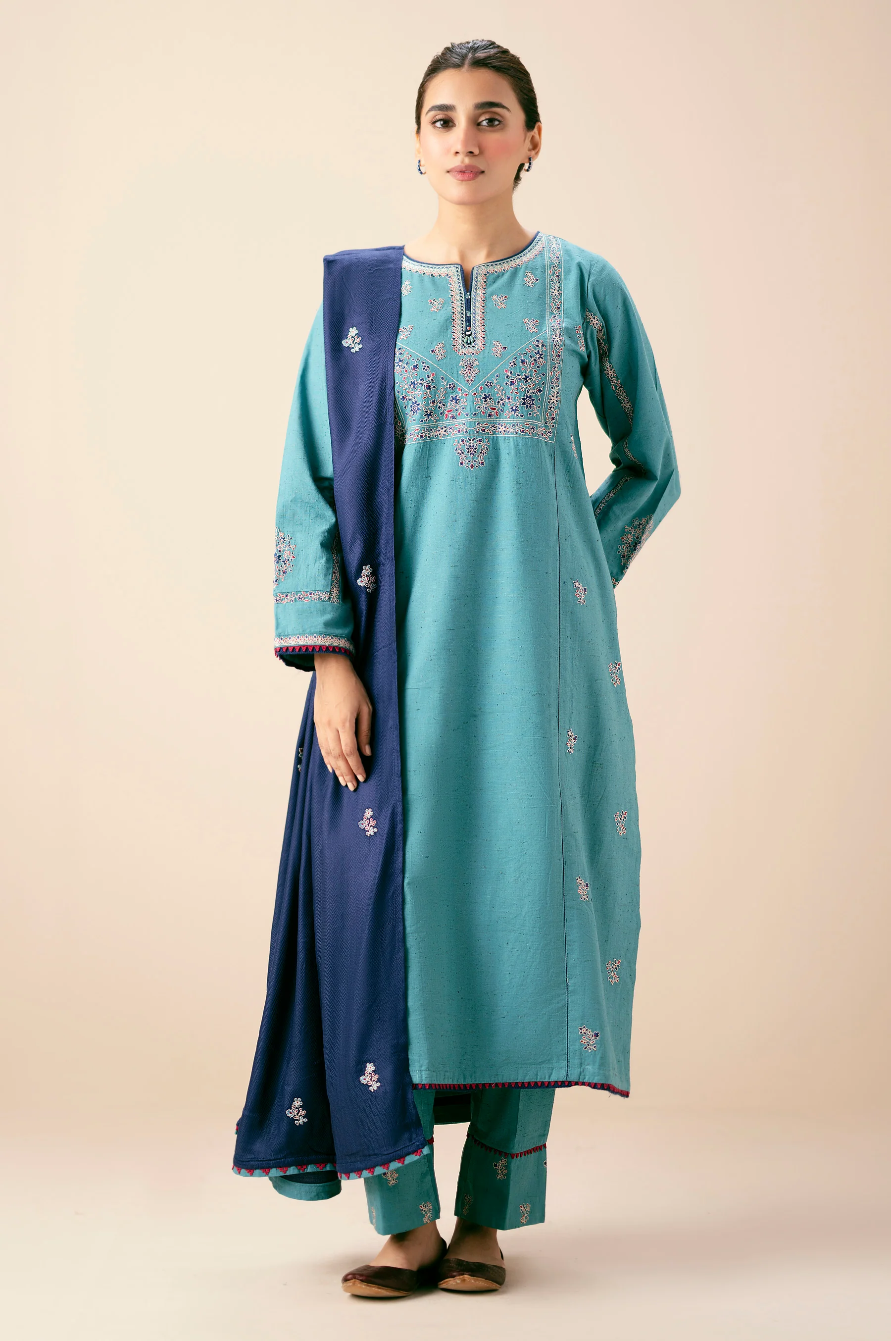UNSTITCHED EMBROIDERED SUIT