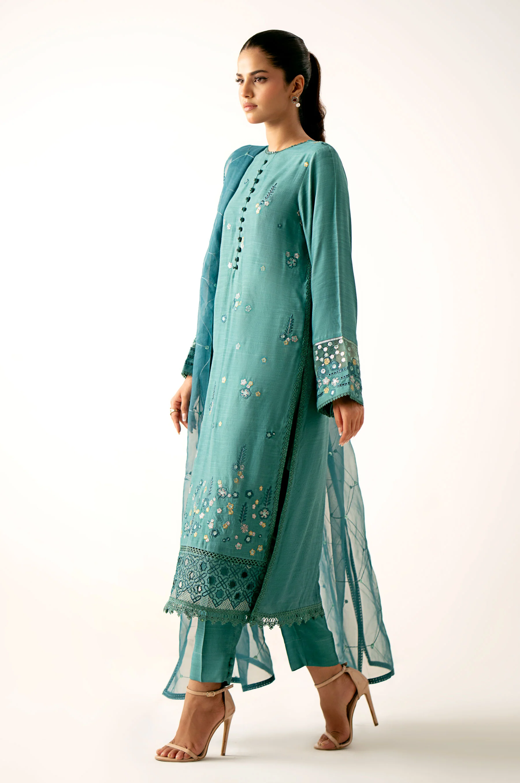 UNSTITCHED EMBROIDERED SUIT - Image 5