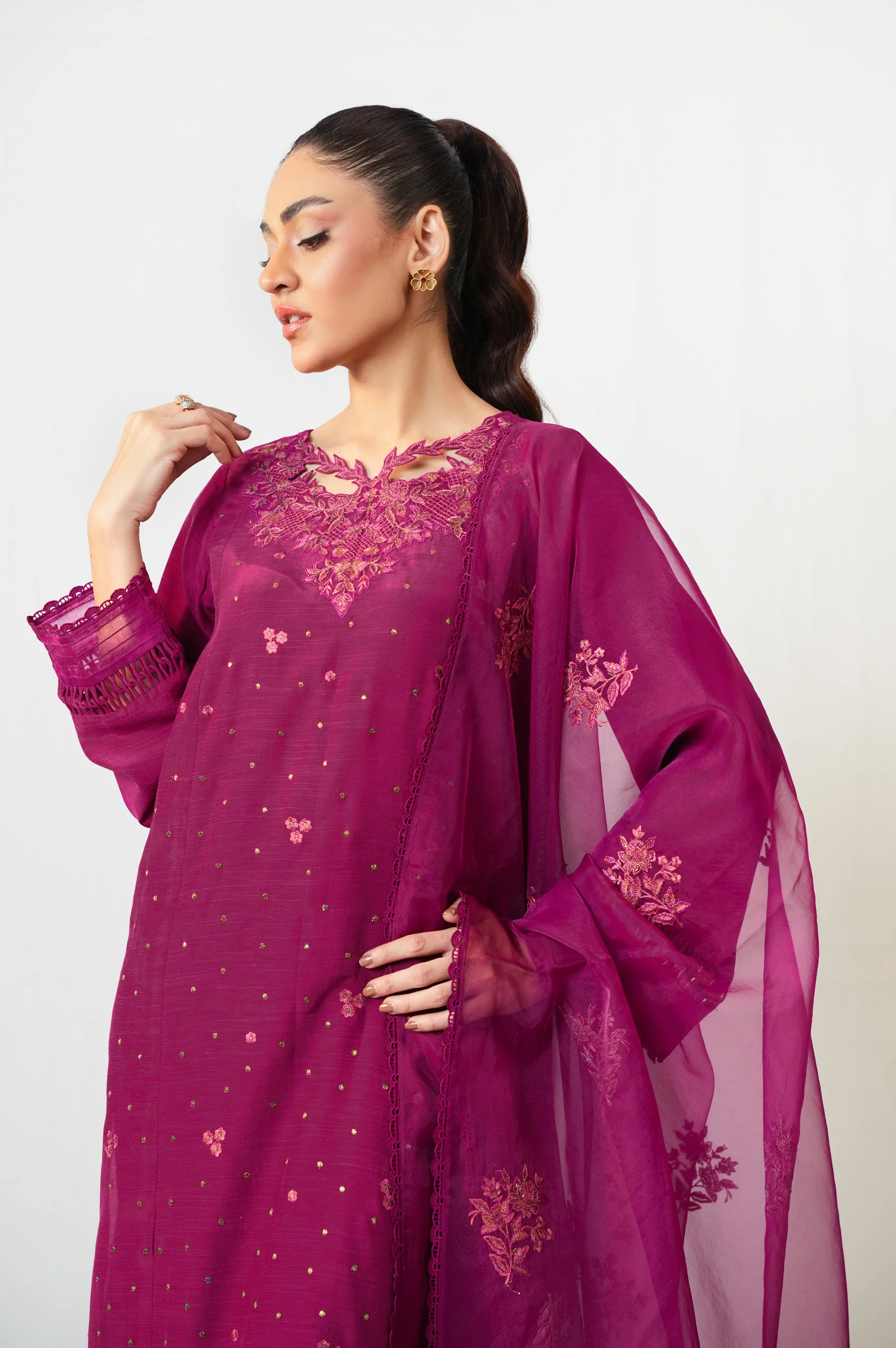 UNSTITCHED EMBROIDERED SUIT - Image 6