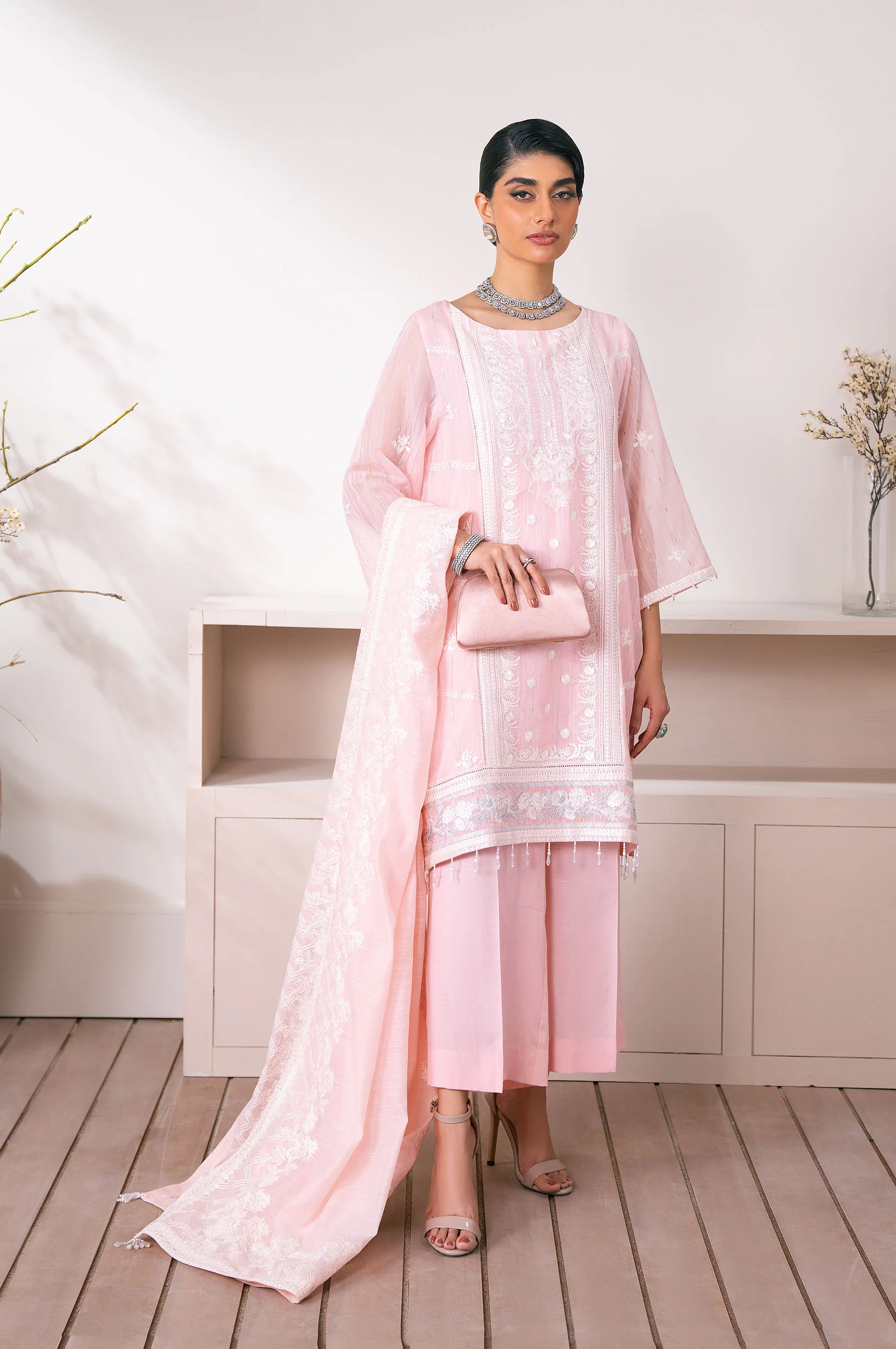 UNSTITCHED EMBROIDERED SUIT - Image 3