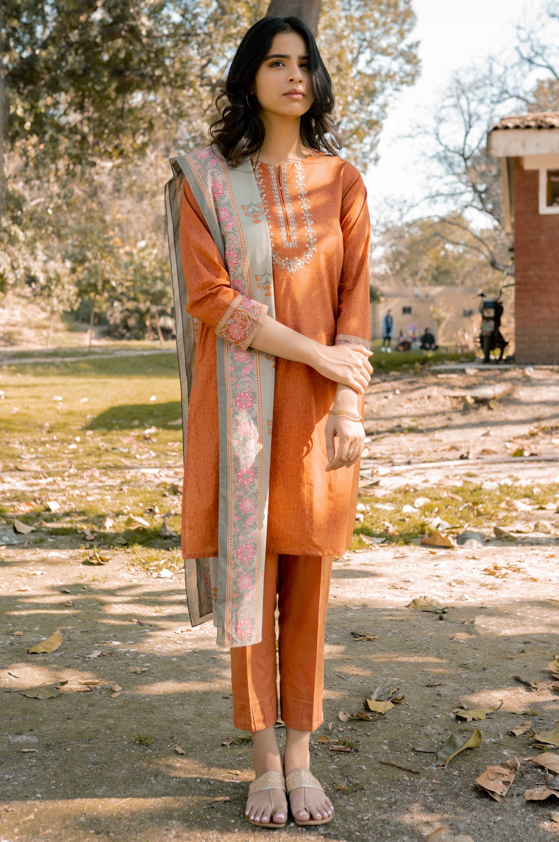 Unstitched 3 Piece Embroidered Slub Lawn Suit